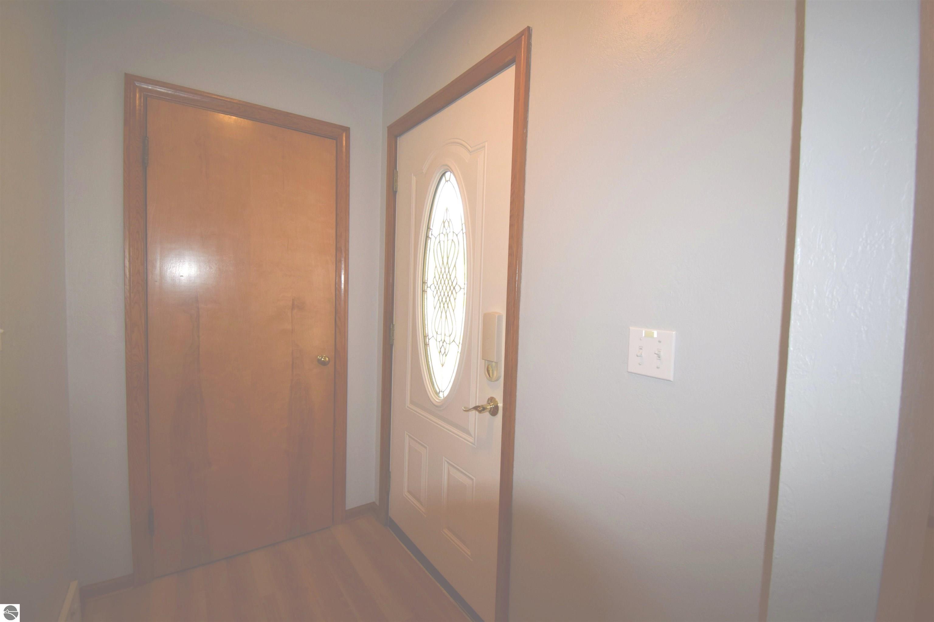 301 John R Street, Clare, MI 48617 — Photo 7