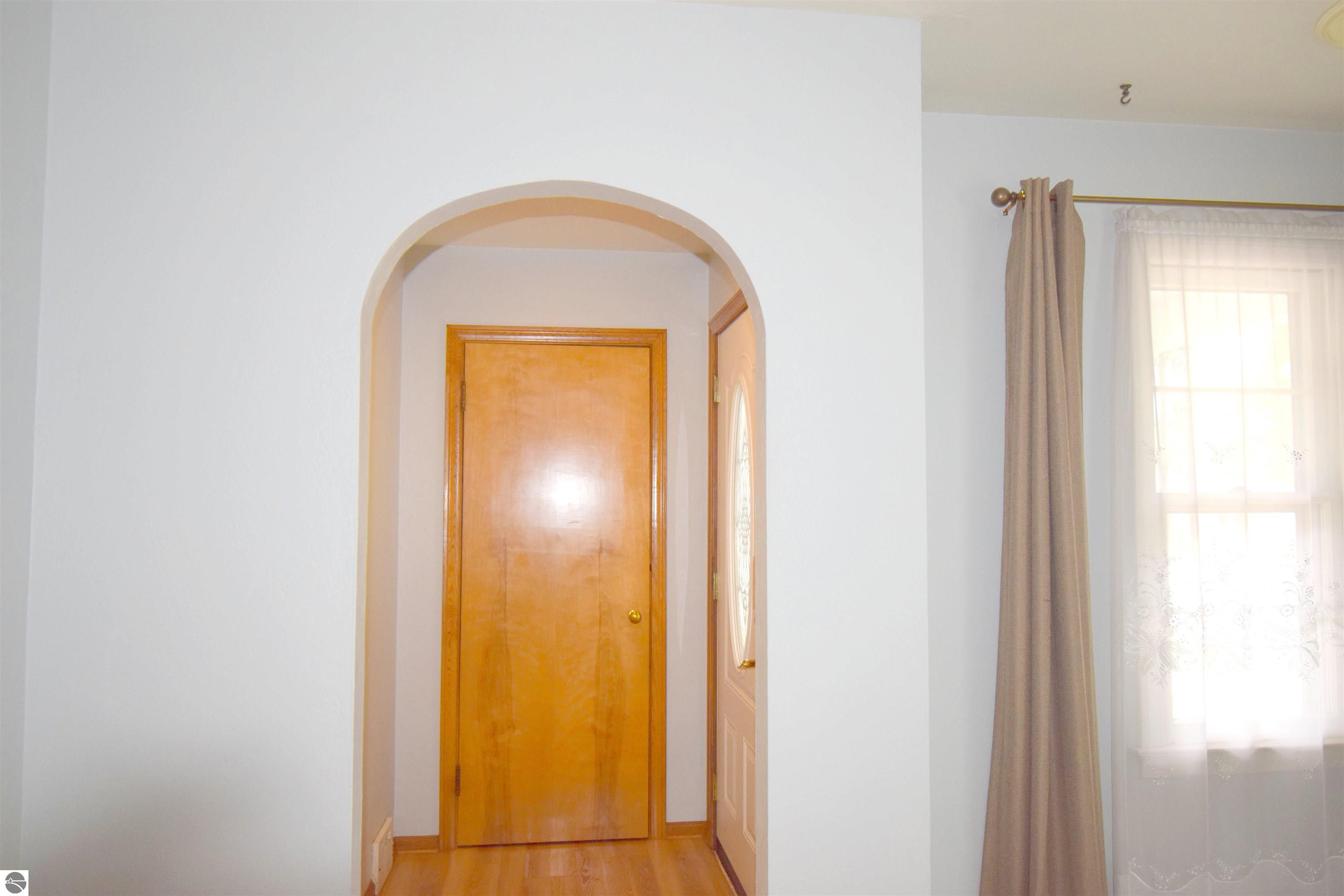 301 John R Street, Clare, MI 48617 — Photo 8