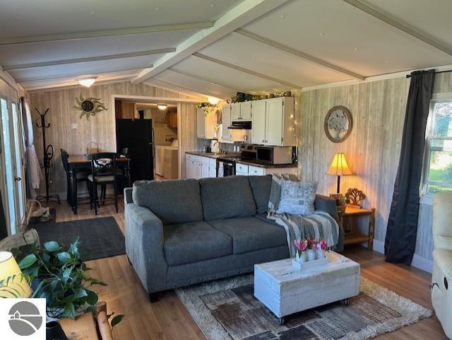 209 S Sterling, Ashley, MI 48806 — Photo 4