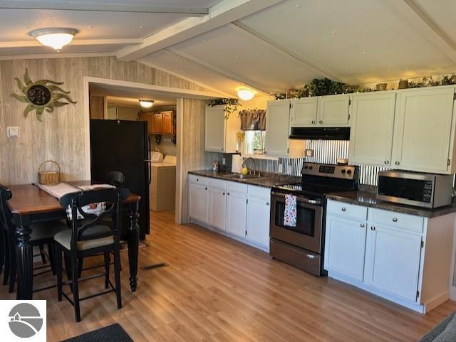 209 S Sterling, Ashley, MI 48806 — Photo 9