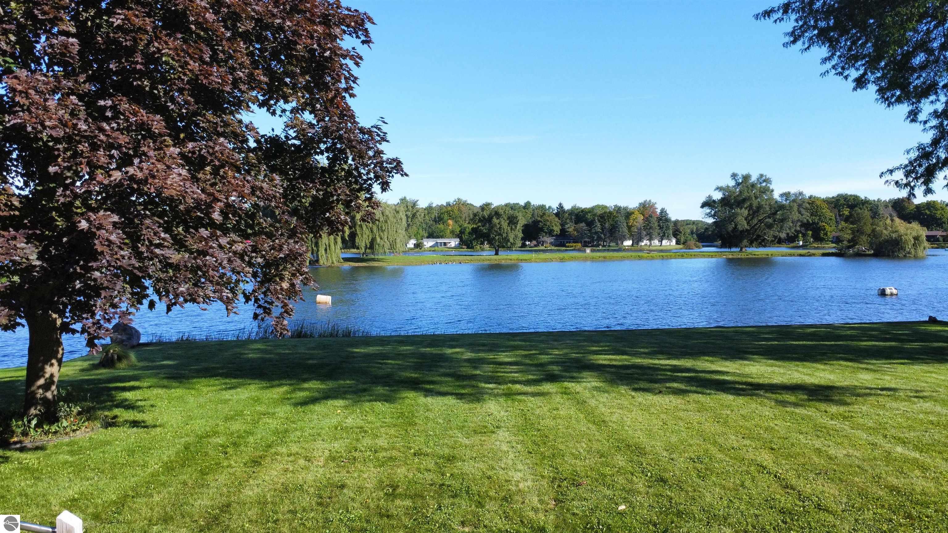 501 Wilcox Parkway, Clare, MI 48617 — Photo 3