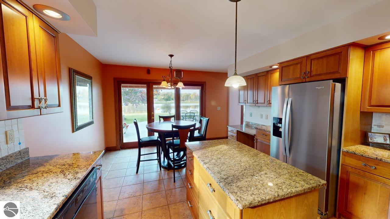 501 Wilcox Parkway, Clare, MI 48617 — Photo 23