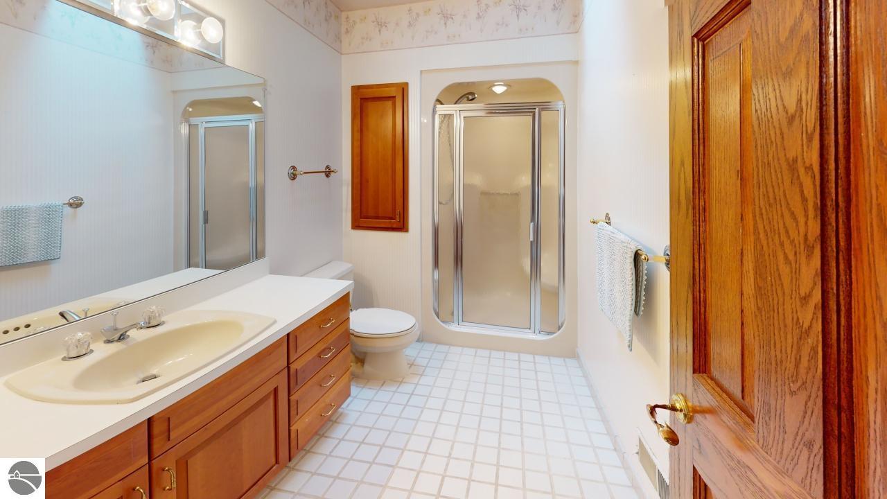 501 Wilcox Parkway, Clare, MI 48617 — Photo 34