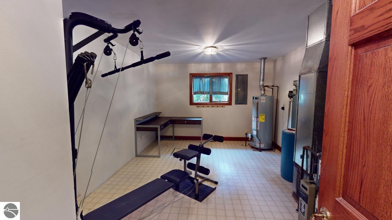 501 Wilcox Parkway, Clare, MI 48617 — Photo 39