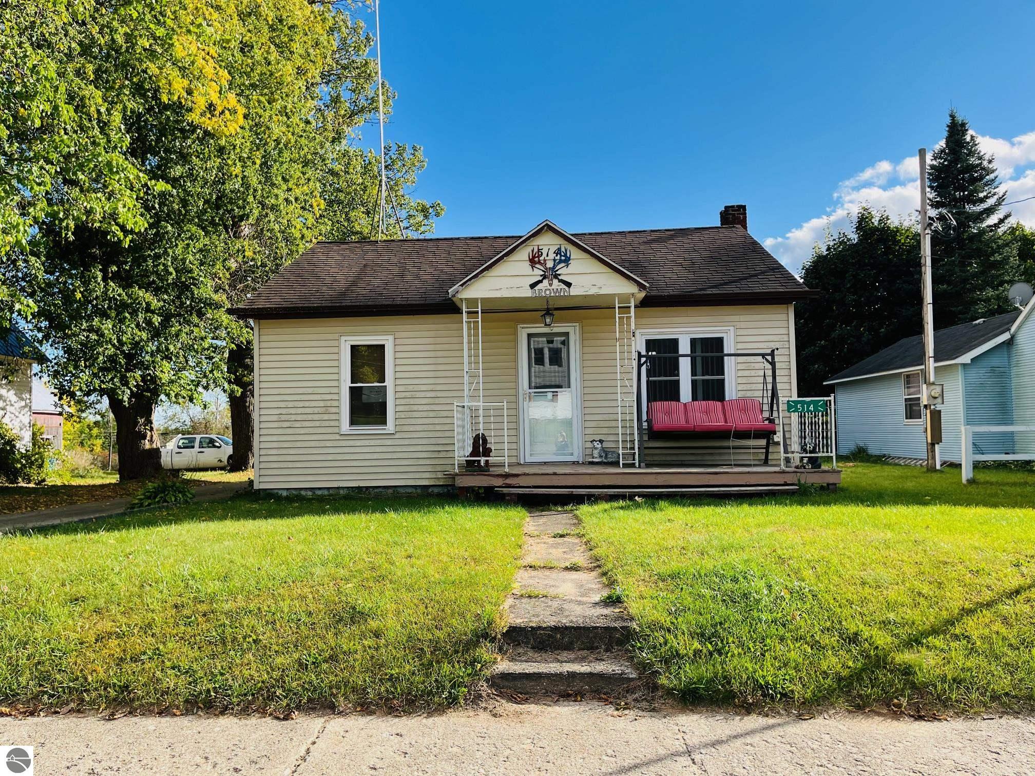 514 E Main Street, Marion, MI 49665 — front exterior