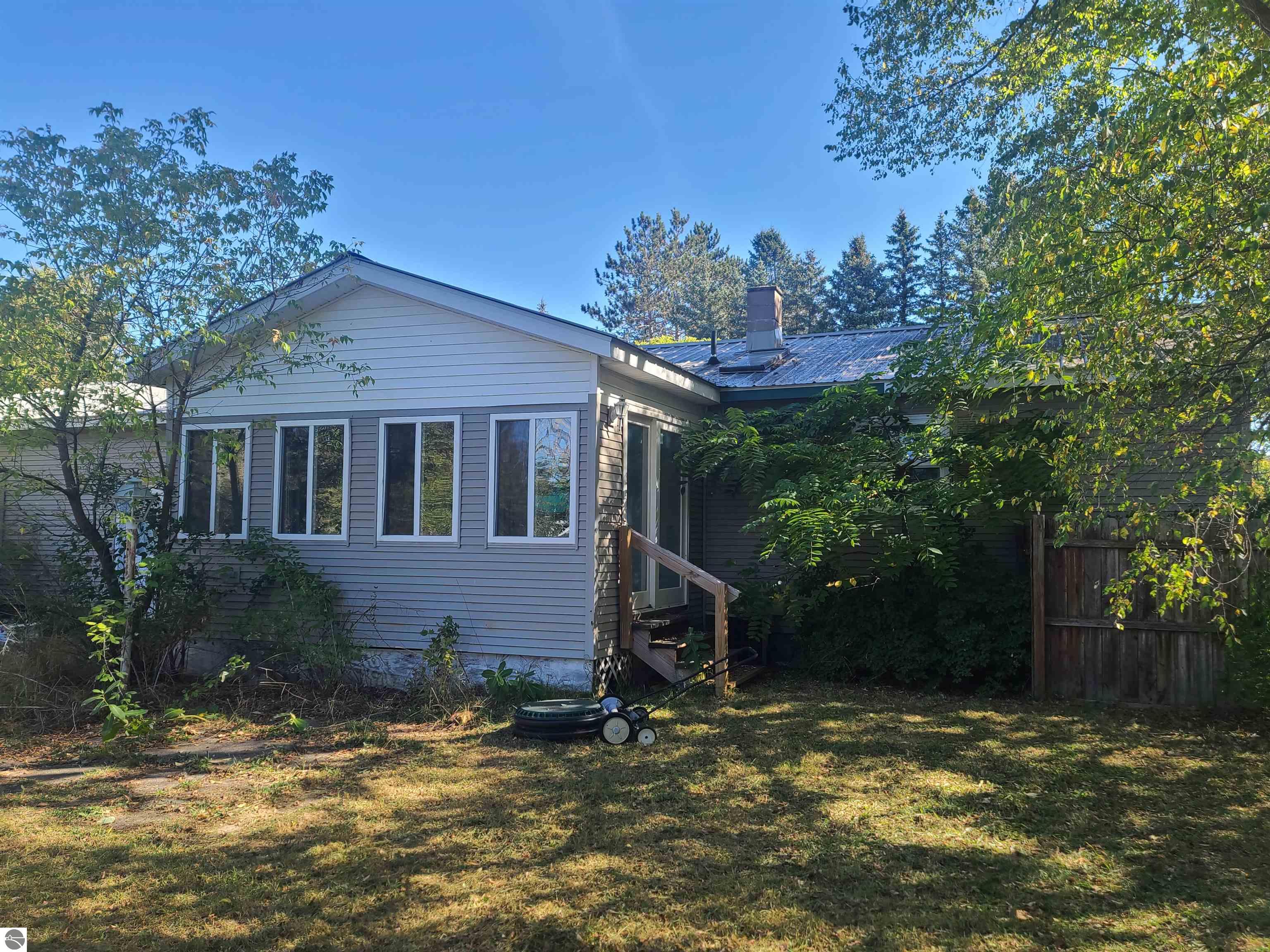 208 S Washington Street, Mancelona, MI 49659 — Photo 3