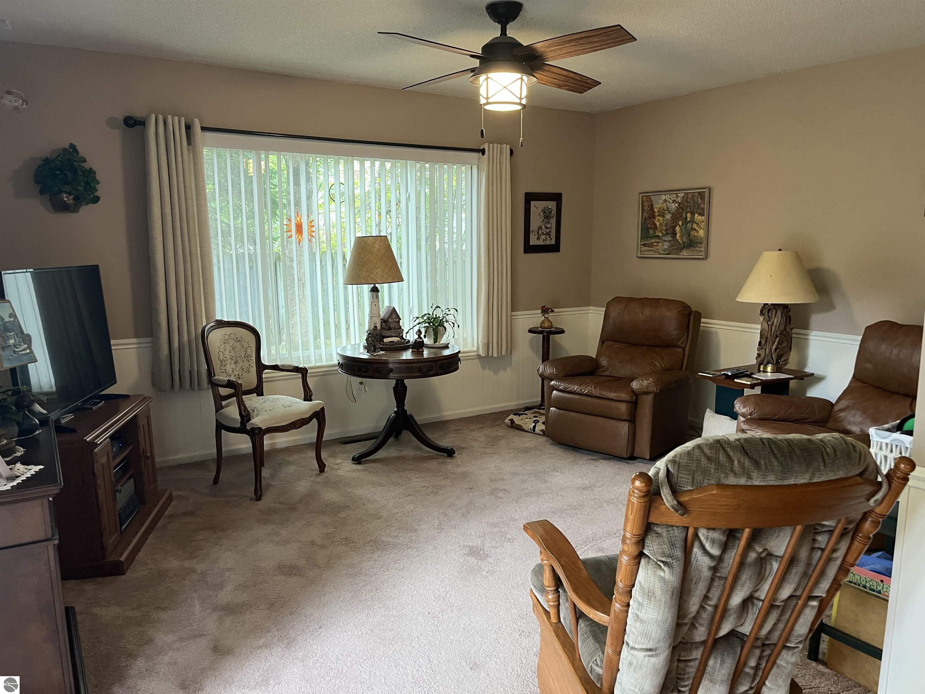 308 Forest Avenue, Clare, MI 48617 — Photo 13