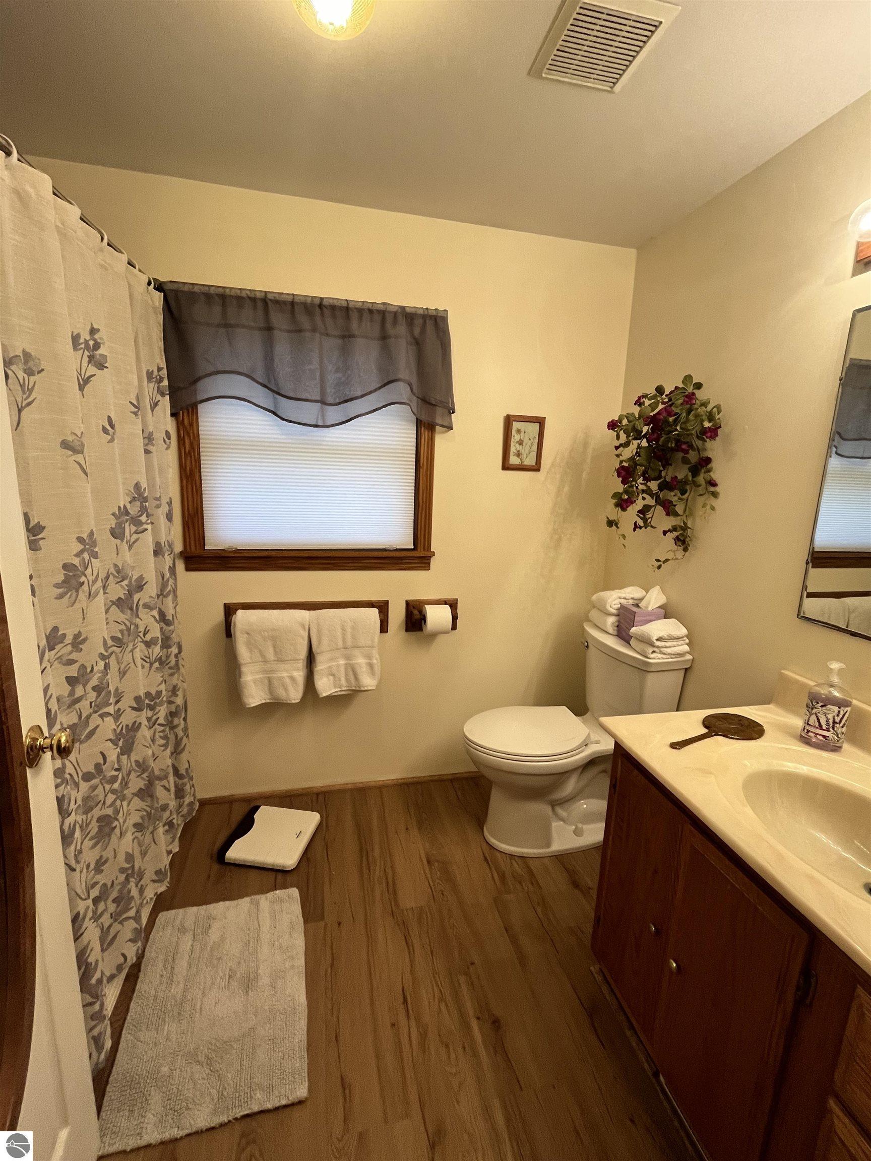 308 Forest Avenue, Clare, MI 48617 — Photo 31