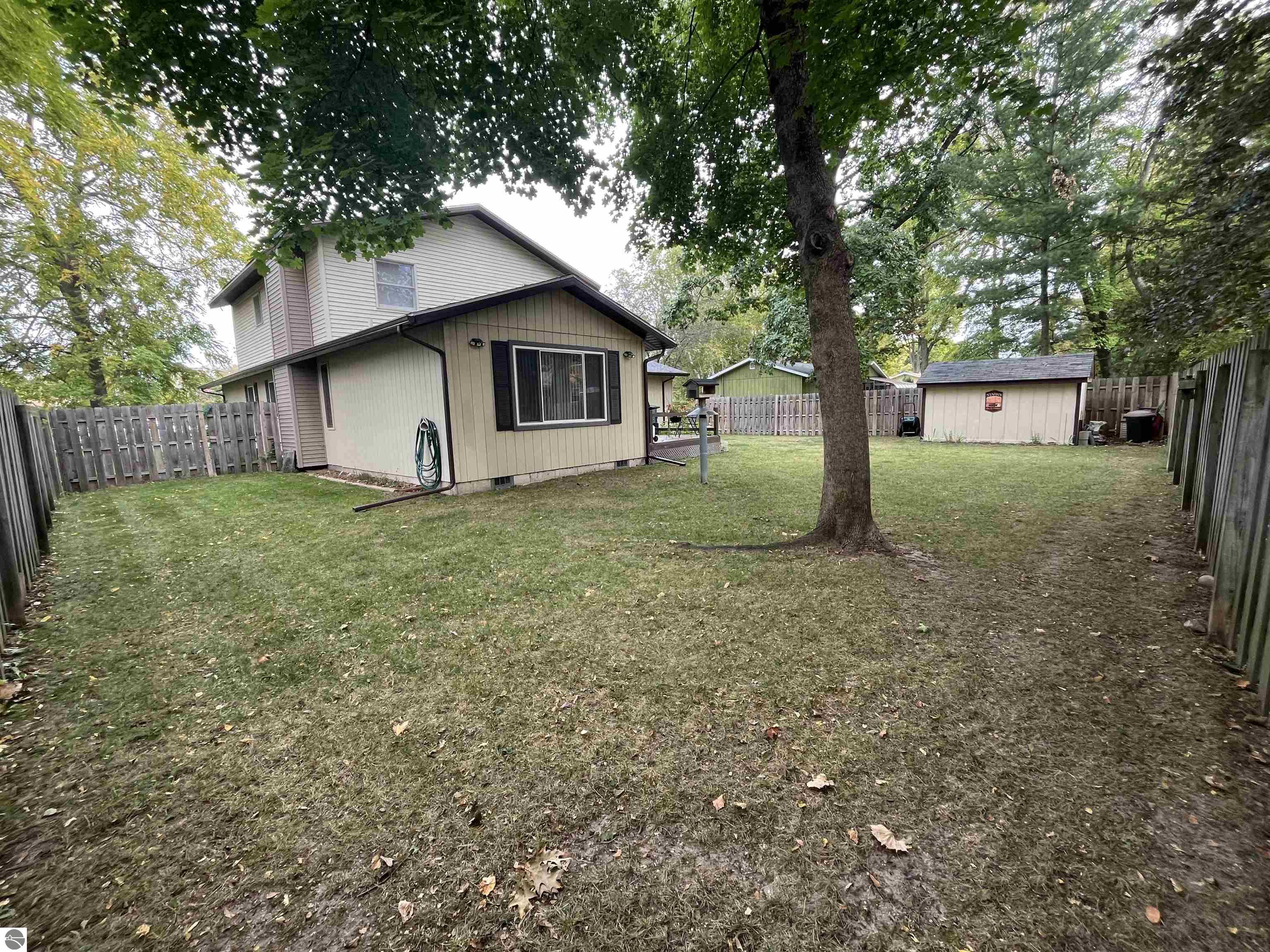 308 Forest Avenue, Clare, MI 48617 — Photo 36