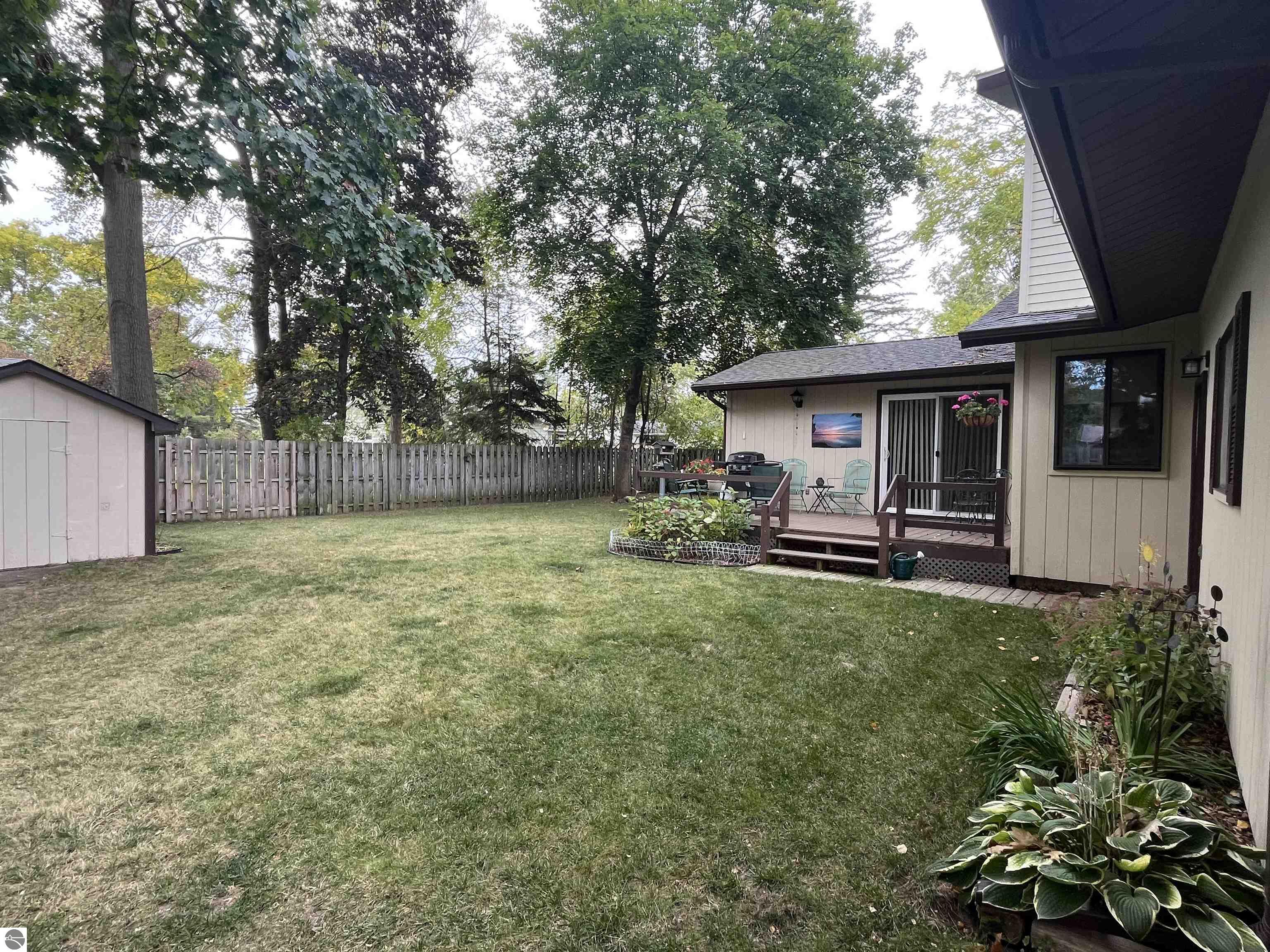 308 Forest Avenue, Clare, MI 48617 — Photo 38
