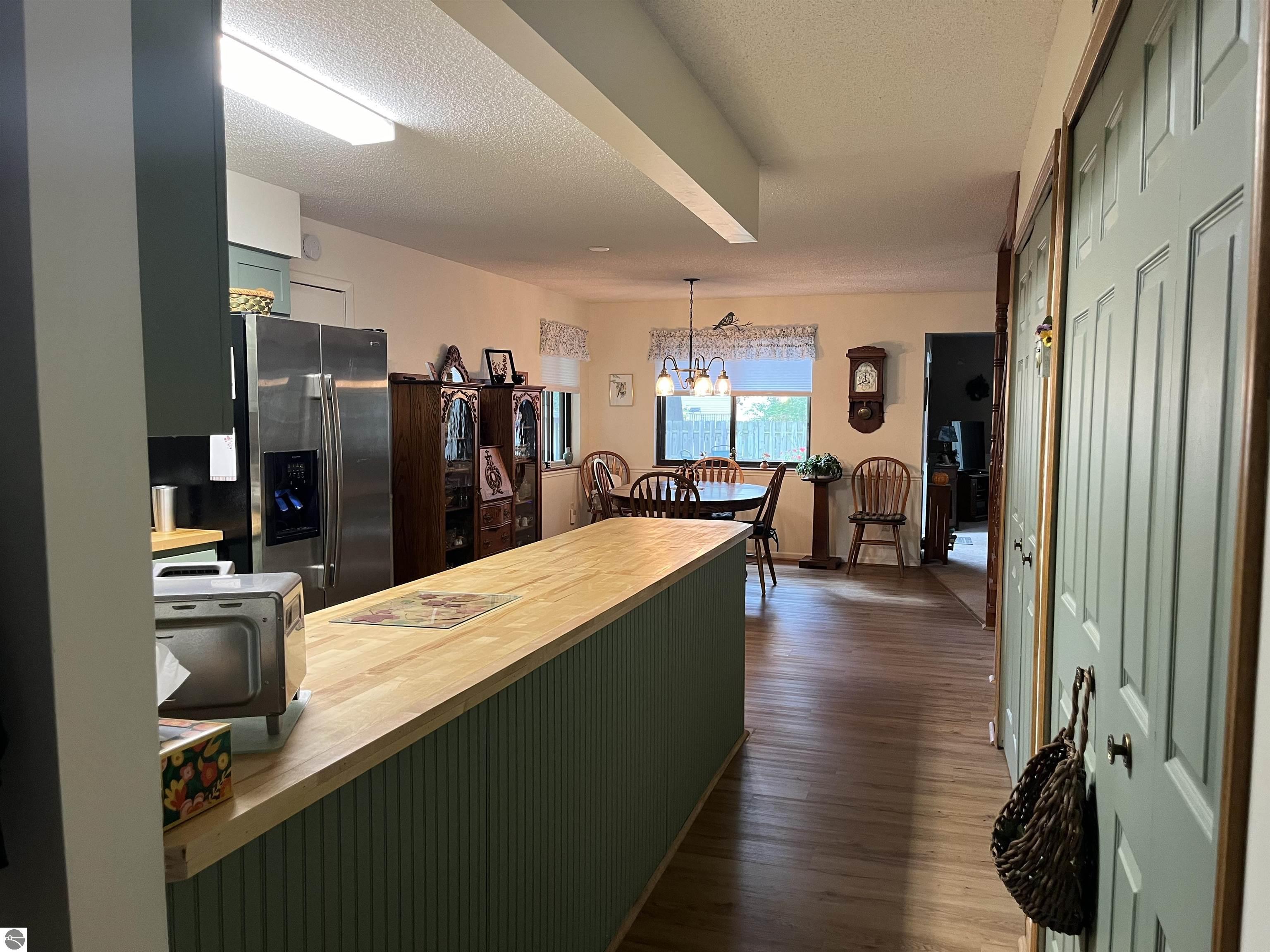 308 Forest Avenue, Clare, MI 48617 — Photo 8