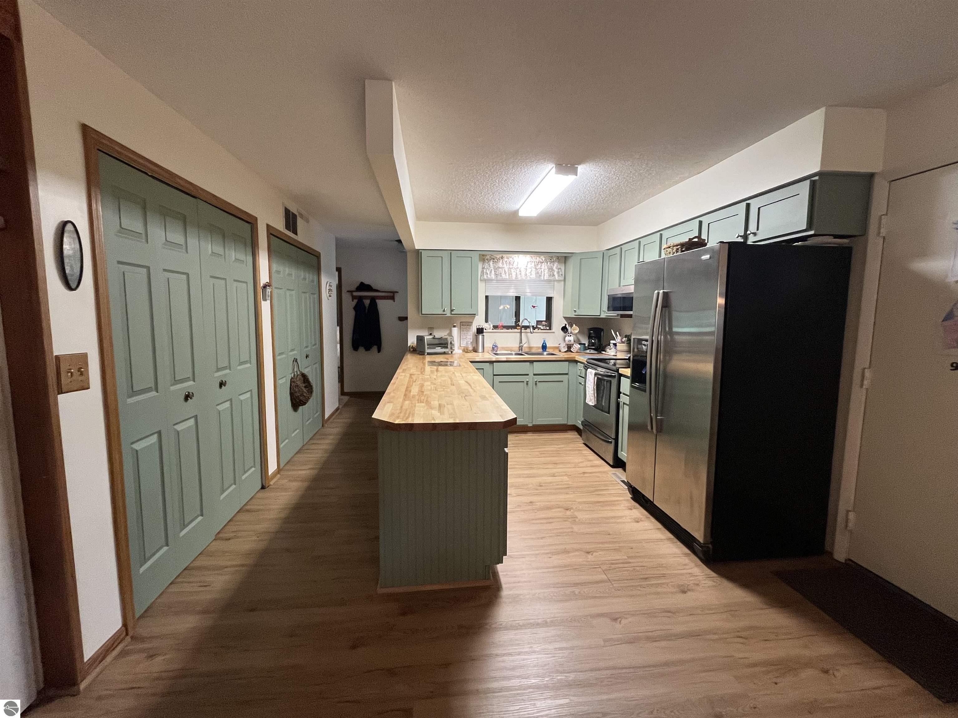 308 Forest Avenue, Clare, MI 48617 — Photo 10