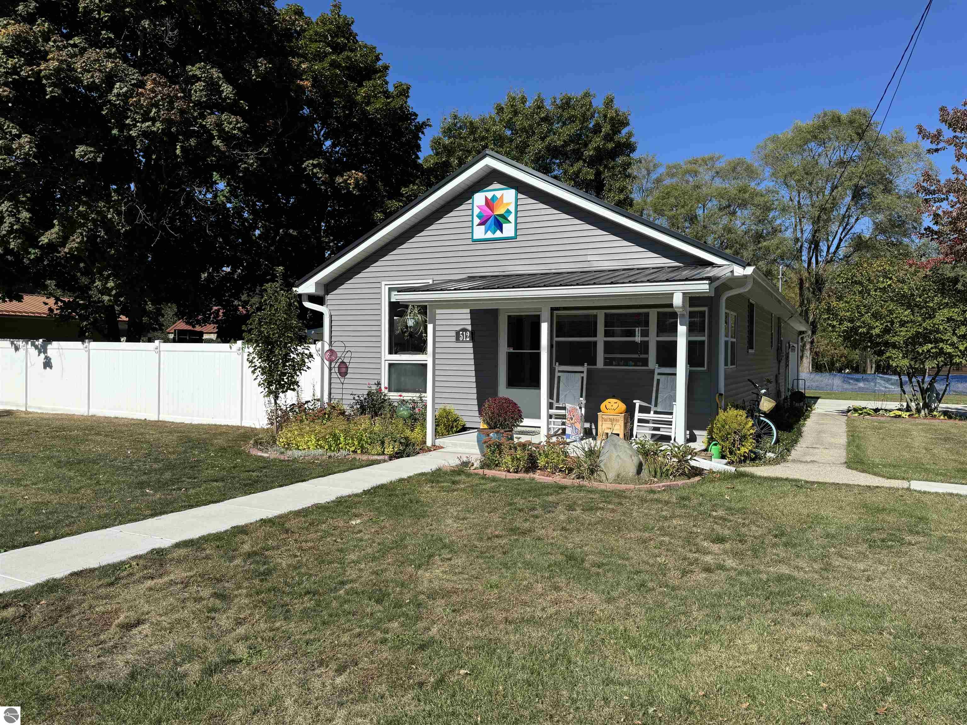 512 Manee Street, Clare, MI 48617 — front exterior