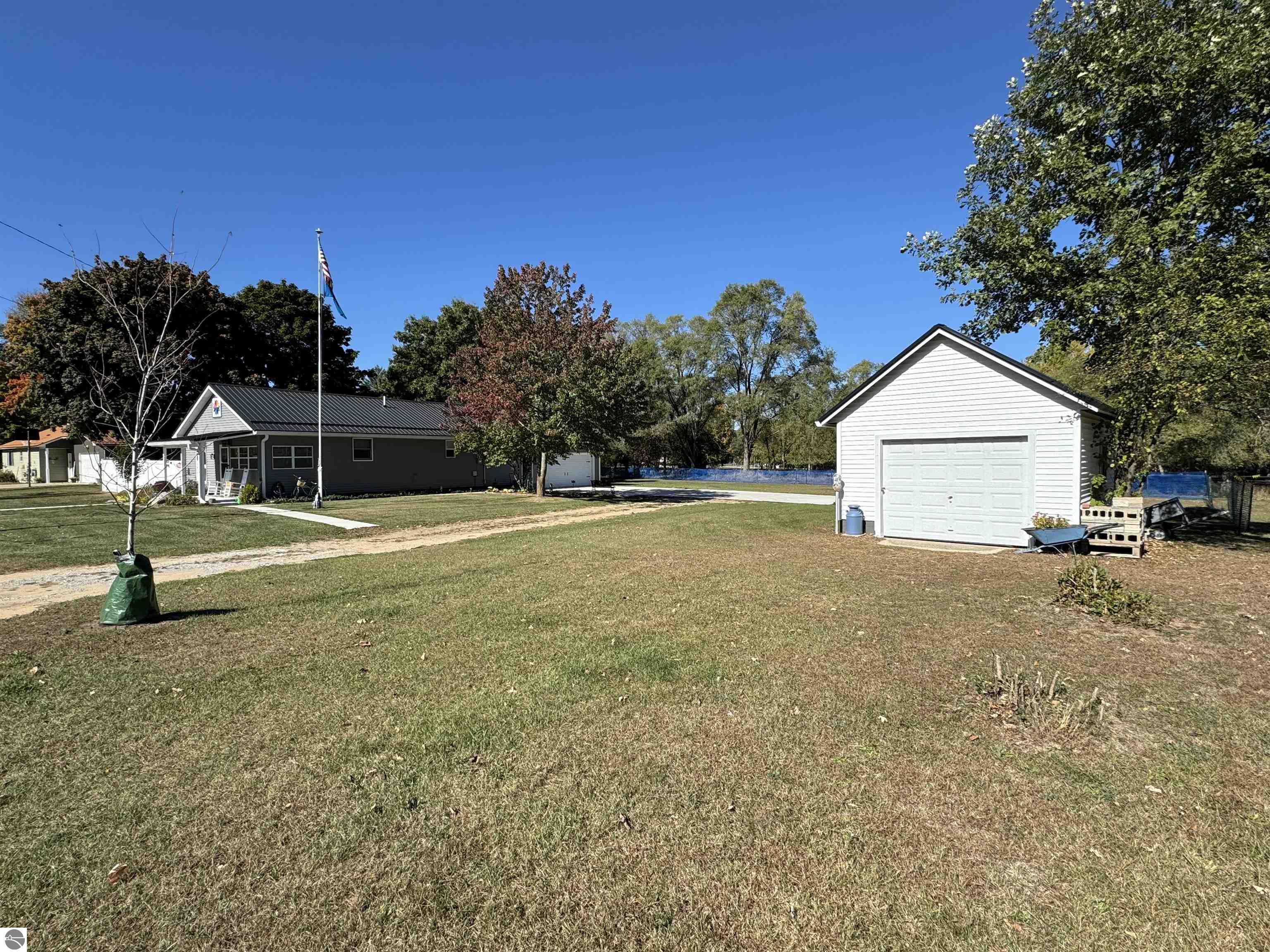 512 Manee Street, Clare, MI 48617 — Photo 3