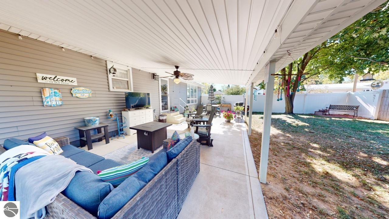 512 Manee Street, Clare, MI 48617 — Photo 22