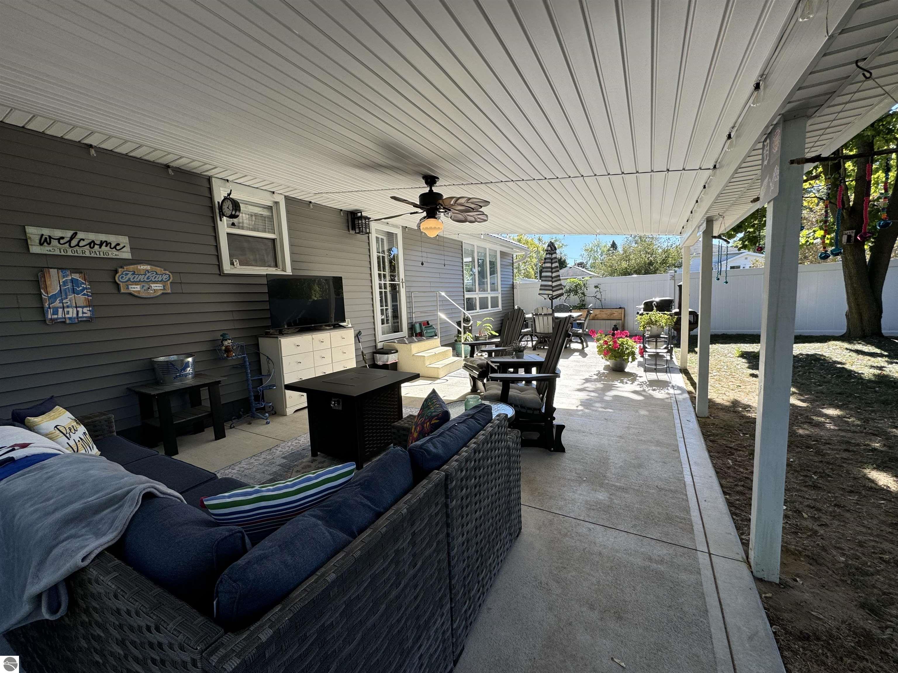 512 Manee Street, Clare, MI 48617 — Photo 27