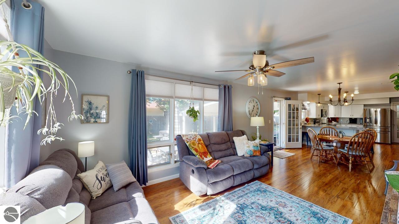 512 Manee Street, Clare, MI 48617 — Photo 8