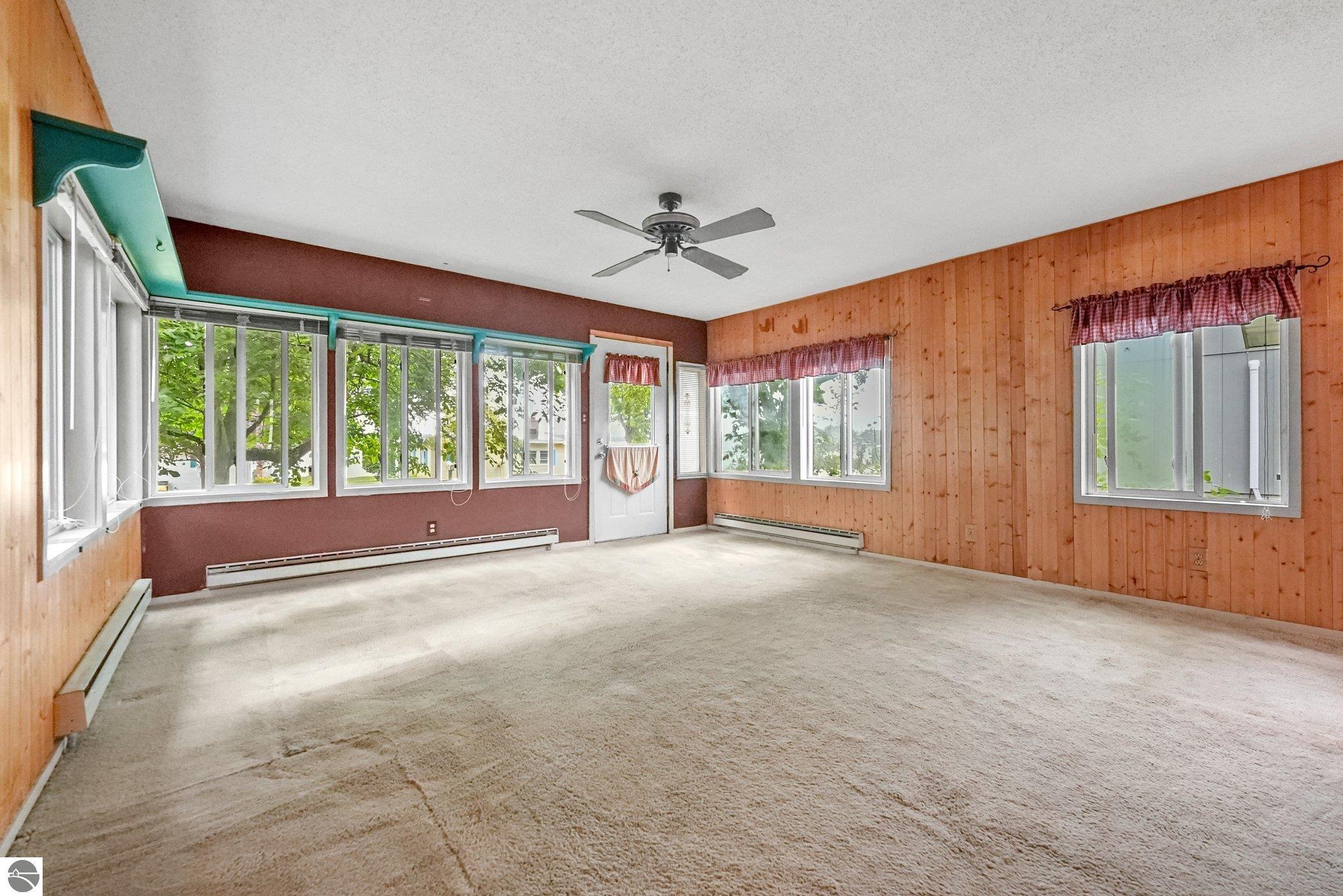 208 Lake, Elk Rapids, MI 49629 — Photo 5