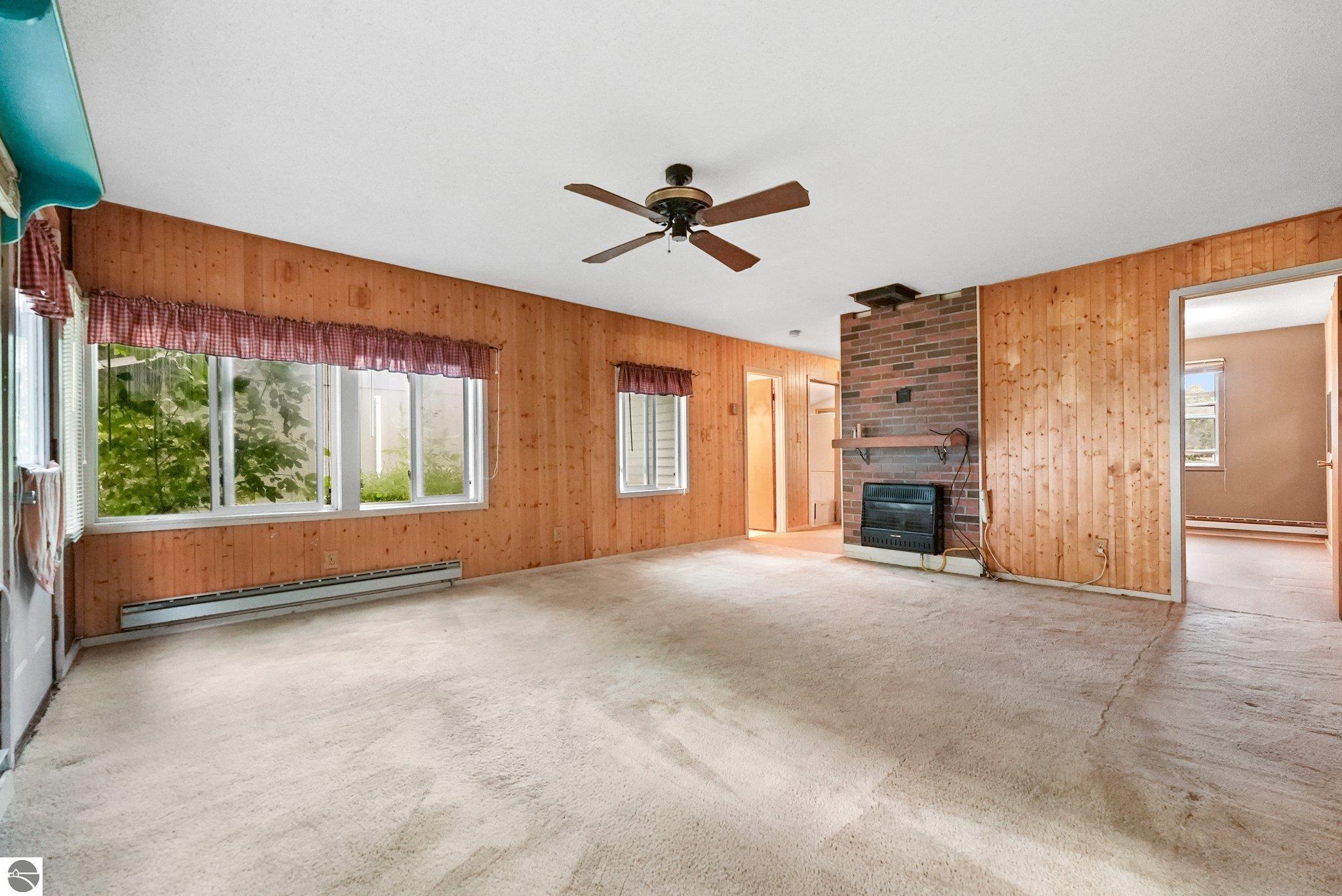 208 Lake, Elk Rapids, MI 49629 — Photo 6