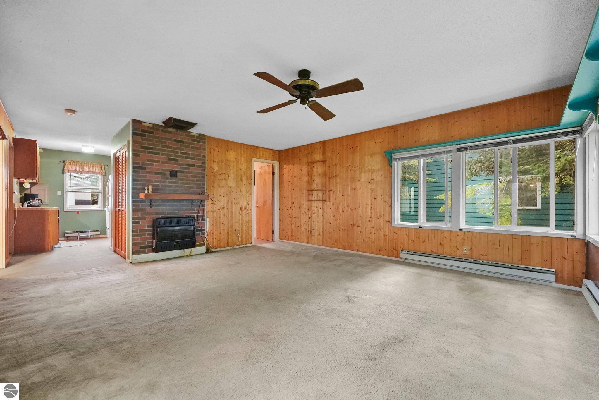 208 Lake, Elk Rapids, MI 49629 — Photo 9