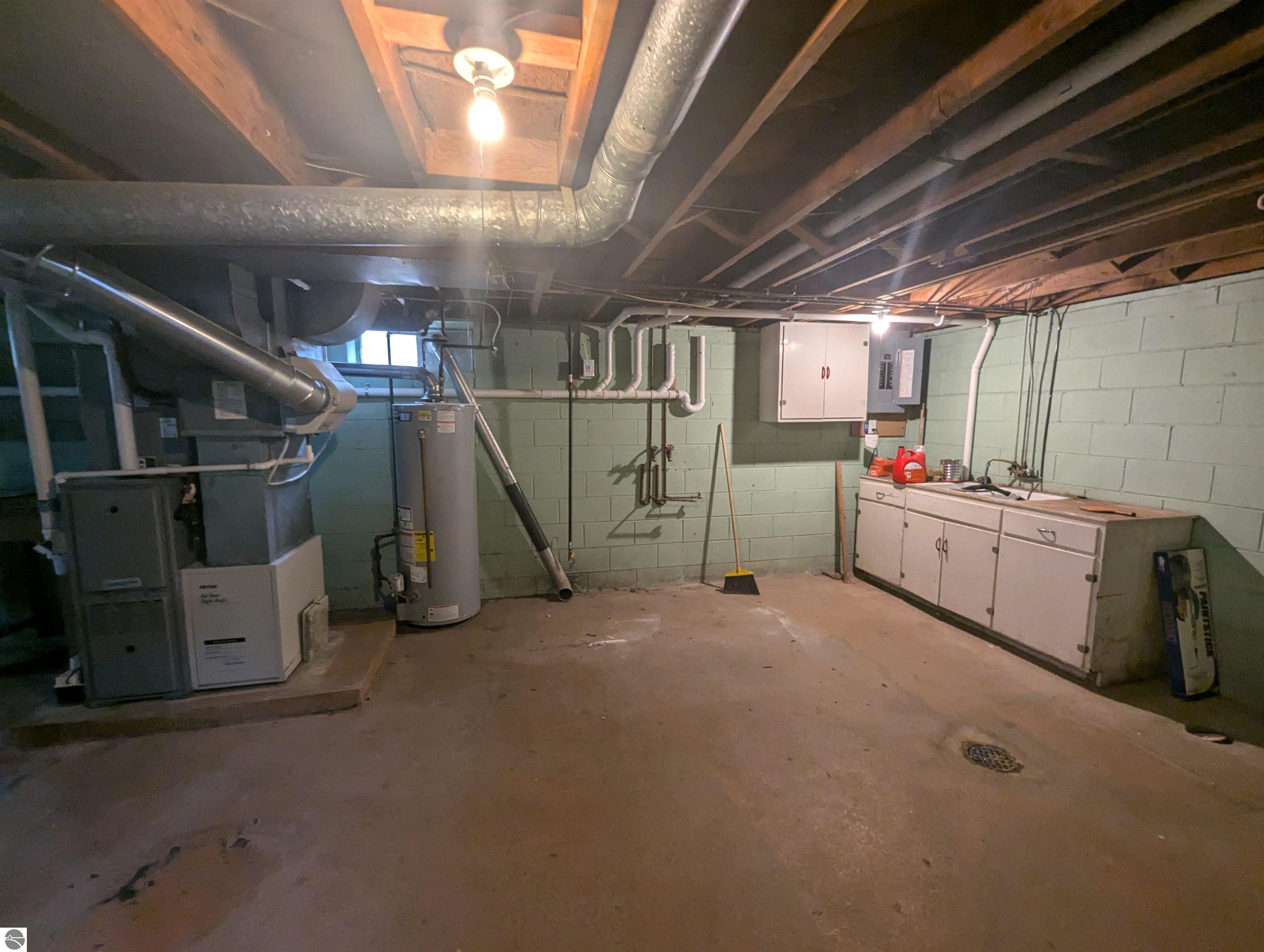 75 W Saginaw Road, Sanford, MI 48657 — Photo 27
