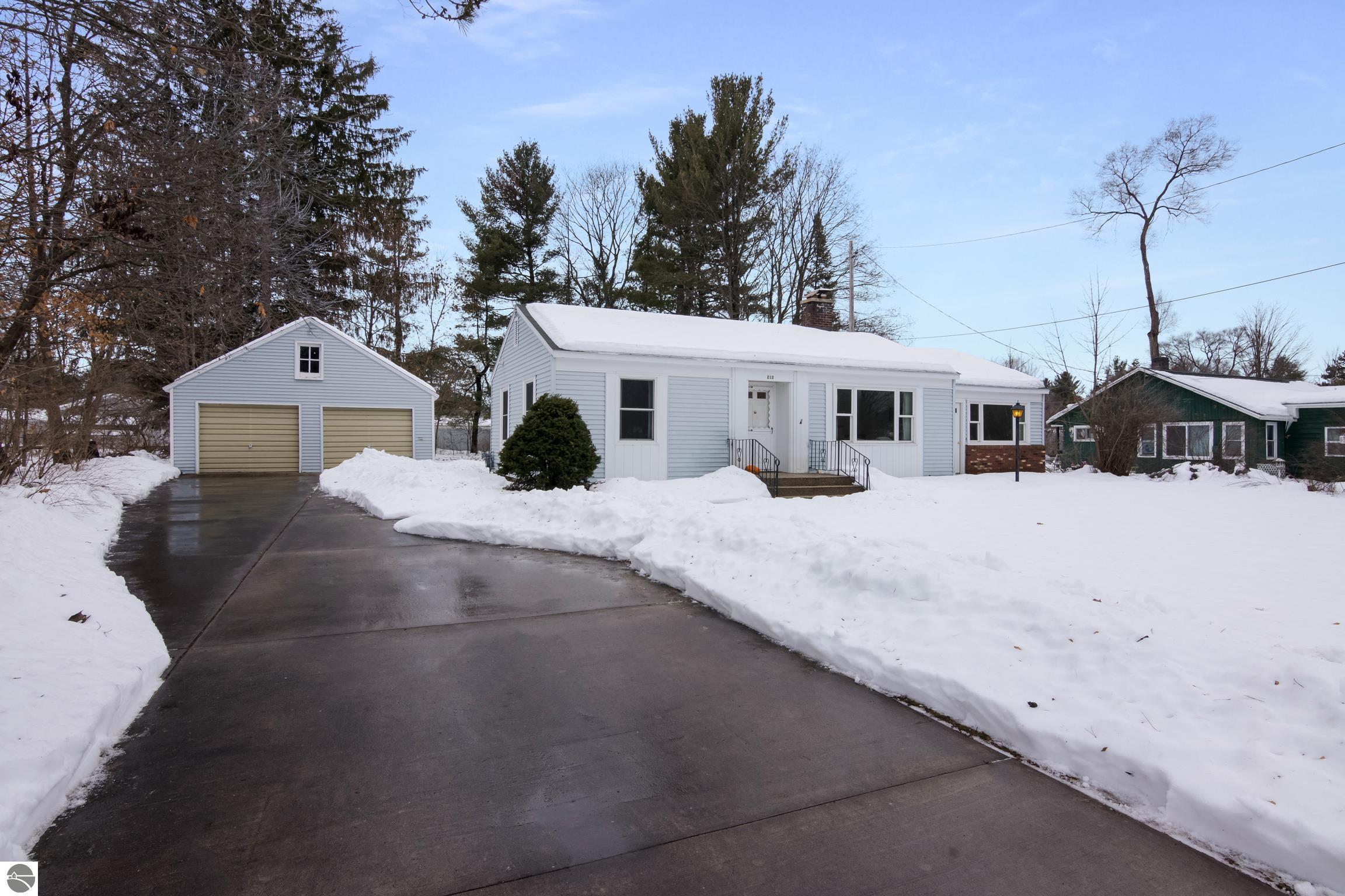 212 S Coral Street, Kalkaska, MI 49646 — front exterior
