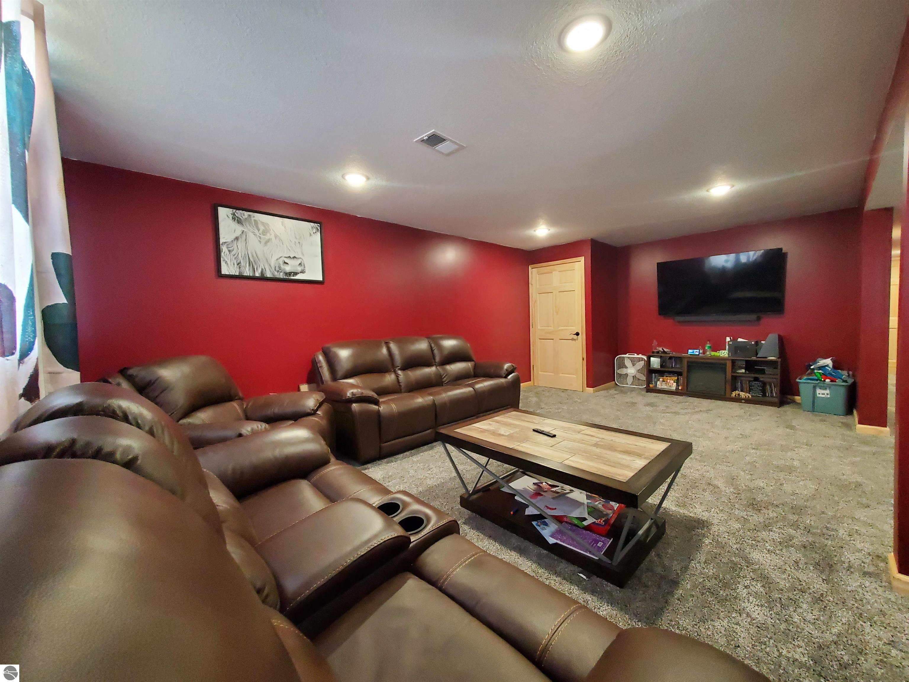 1025 Pyrenees Drive, Lake Isabella, MI 48893 — Photo 23