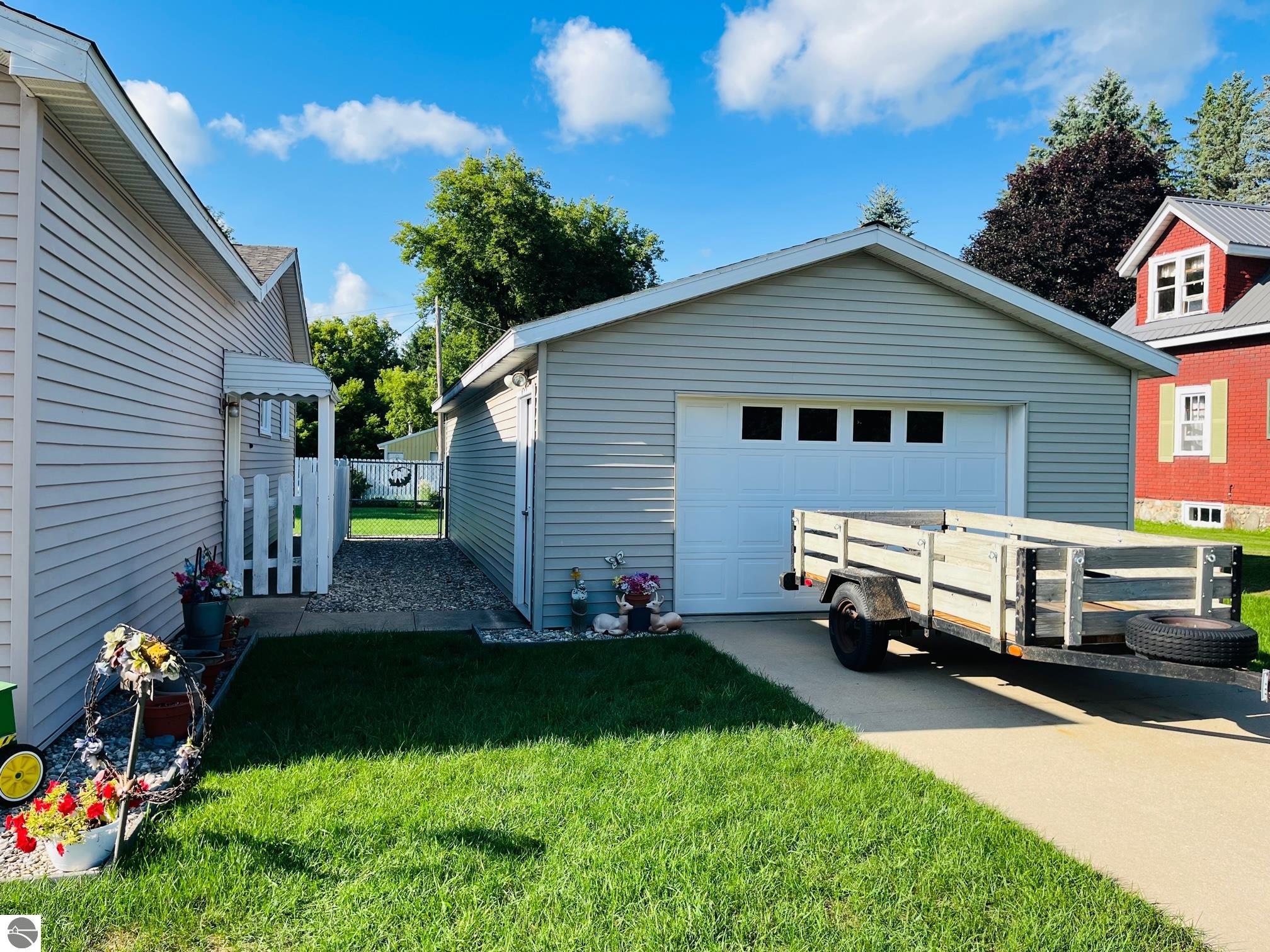 409 Fifth Street, Marion, MI 49665 — Photo 3