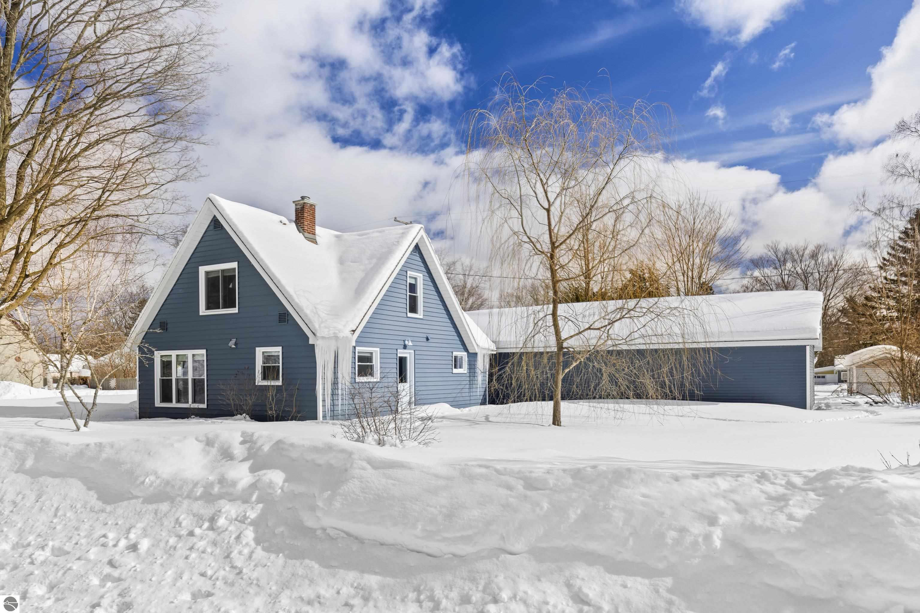 341 Pearson Street, Elberta, MI 49628 — Photo 3