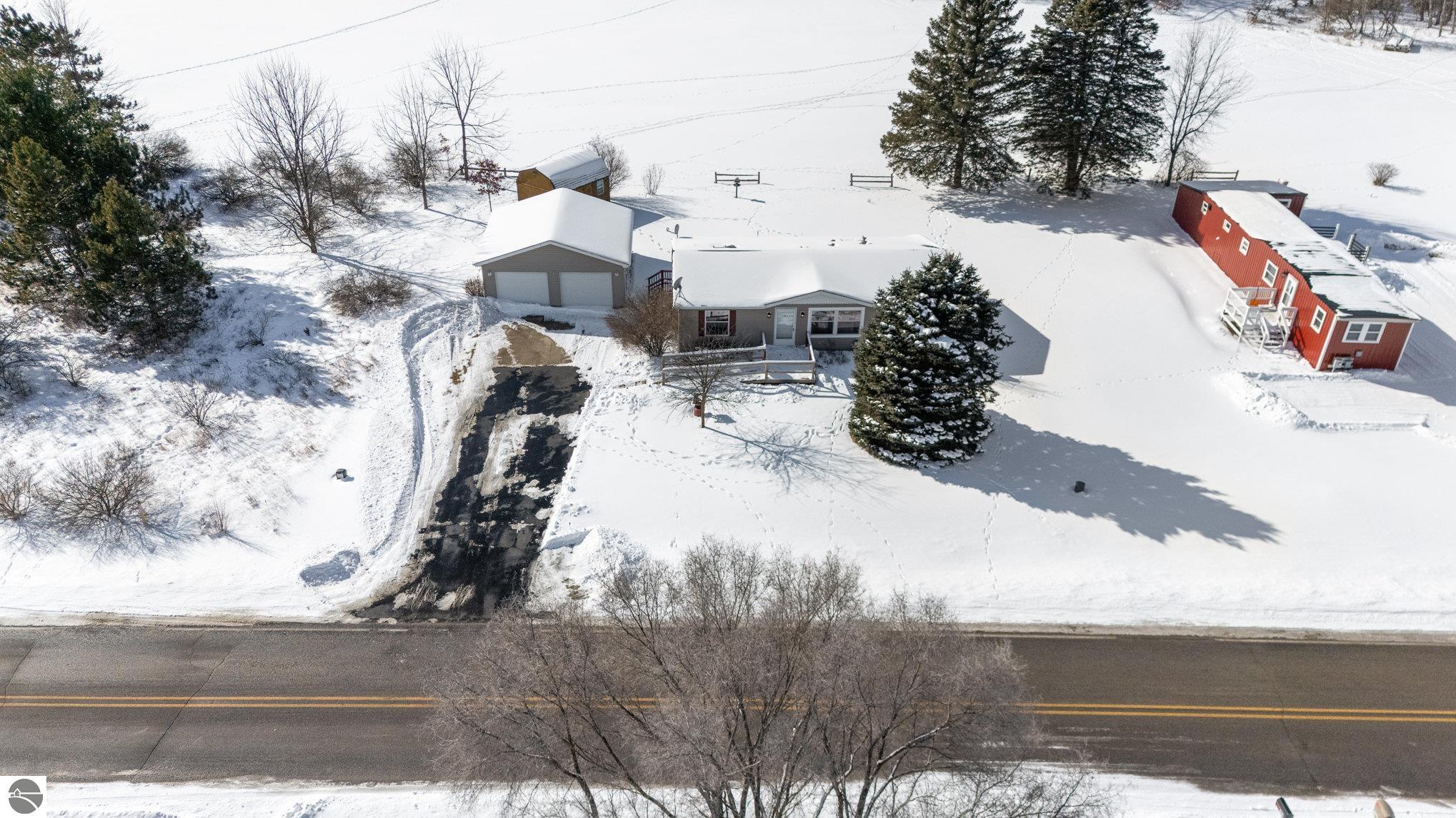 1051 Duquesa Drive, Weidman, MI 48893 — Photo 28
