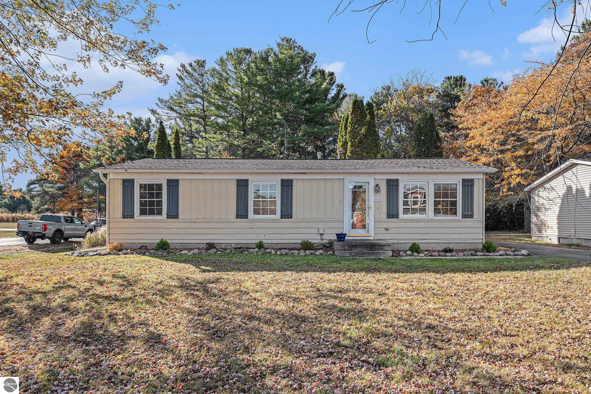 612 Ash Street, Elk Rapids, MI 49629 — Photo 3