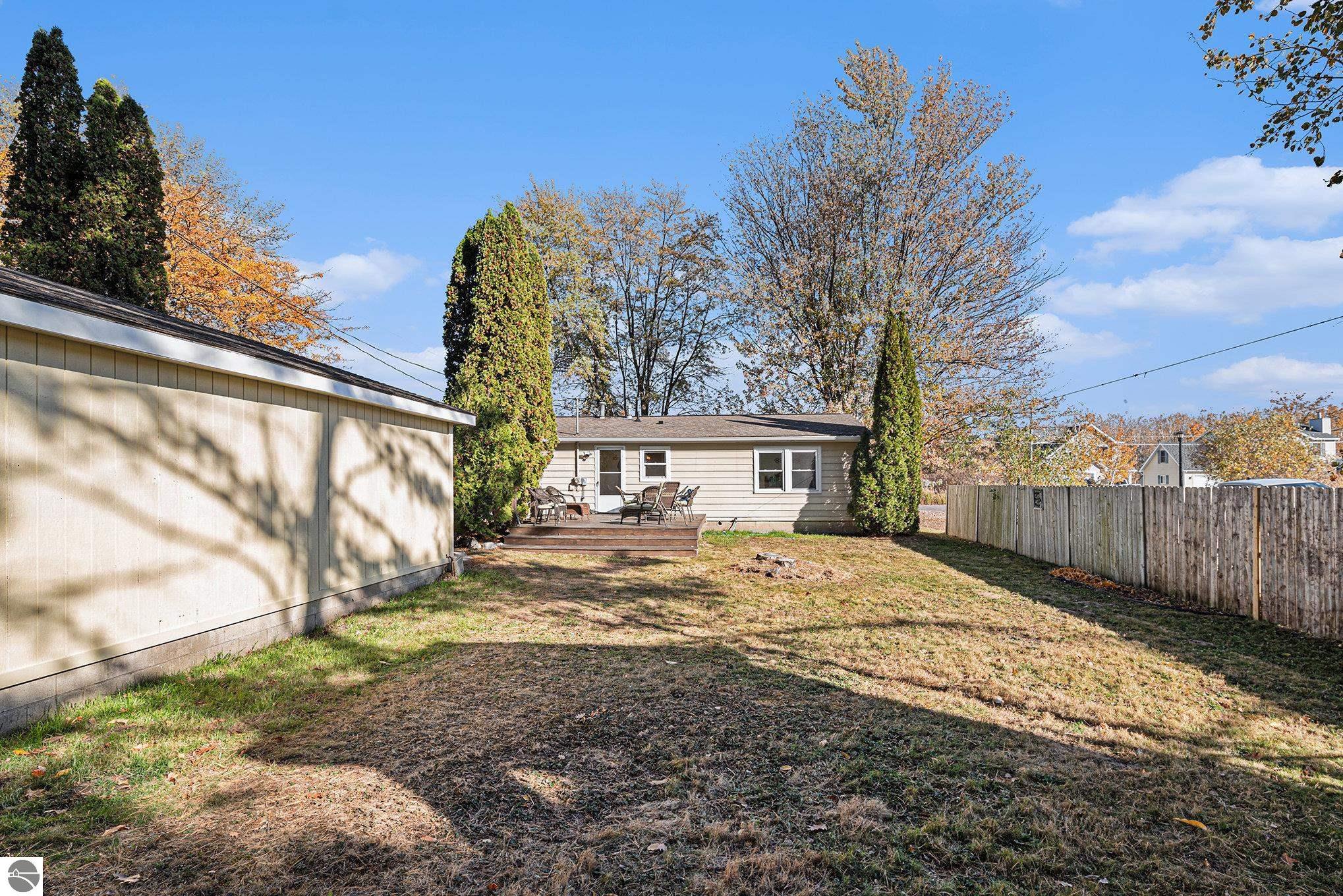 612 Ash Street, Elk Rapids, MI 49629 — Photo 22