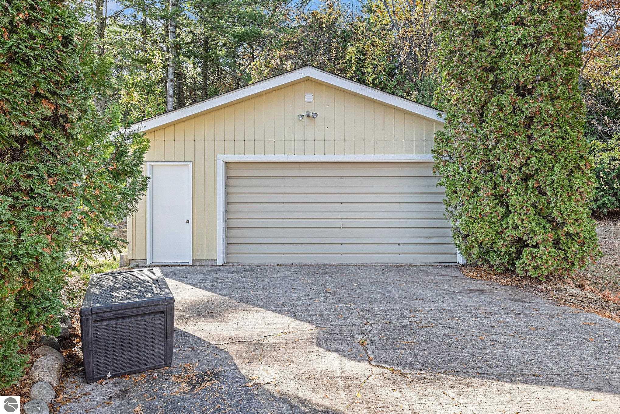 612 Ash Street, Elk Rapids, MI 49629 — Photo 24