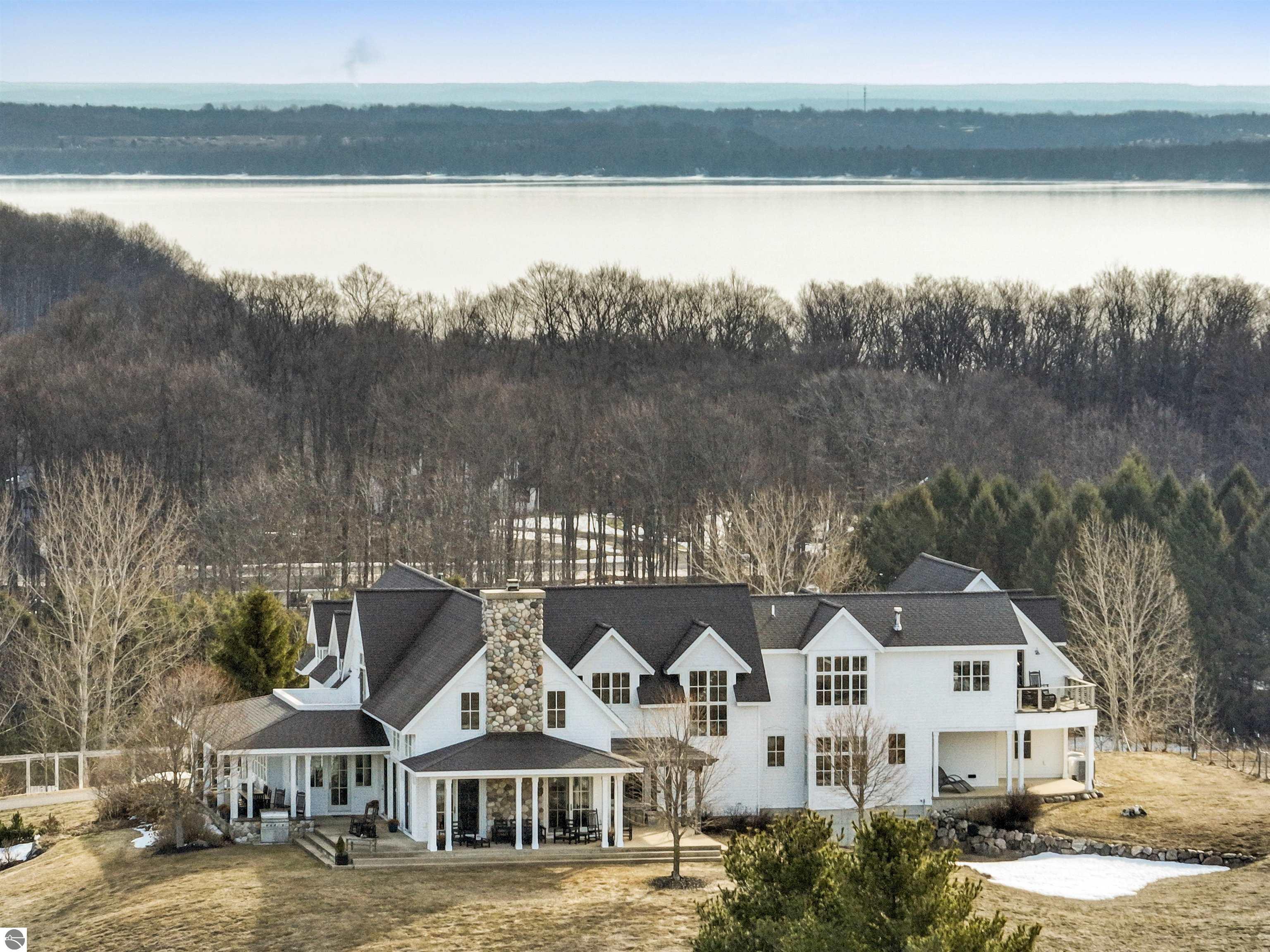 10292 E Fort Road, Suttons Bay, MI 49682 — front exterior