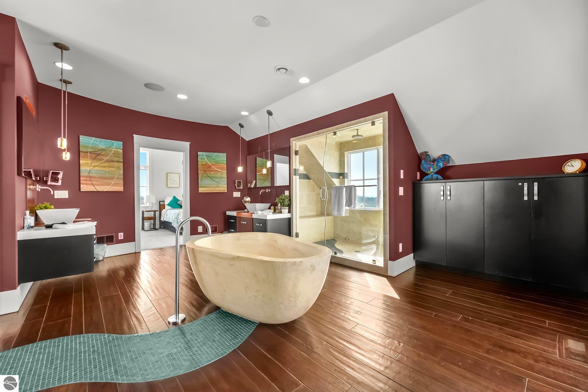 10292 E Fort Road, Suttons Bay, MI 49682 — Photo 26
