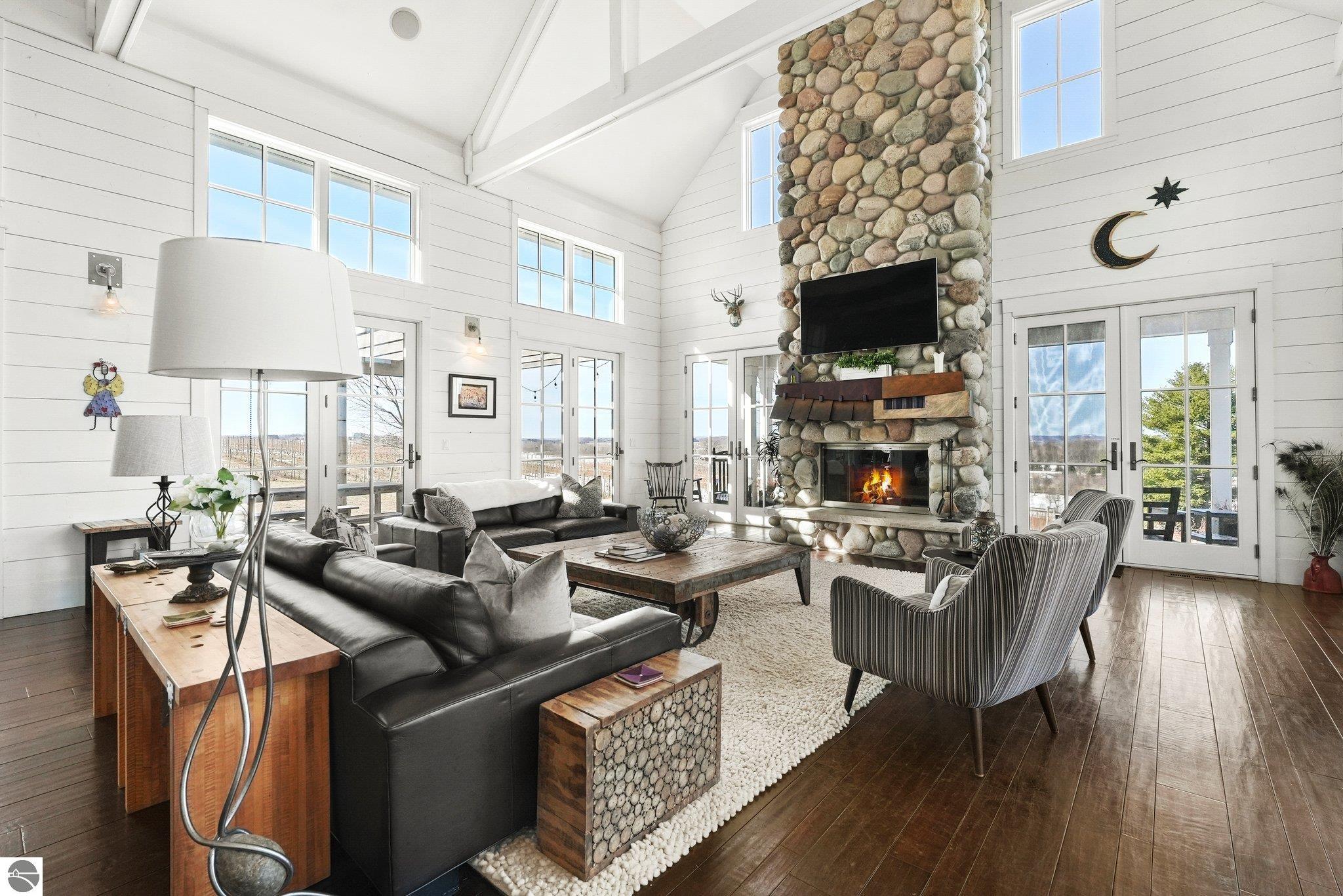 10292 E Fort Road, Suttons Bay, MI 49682 — Photo 36
