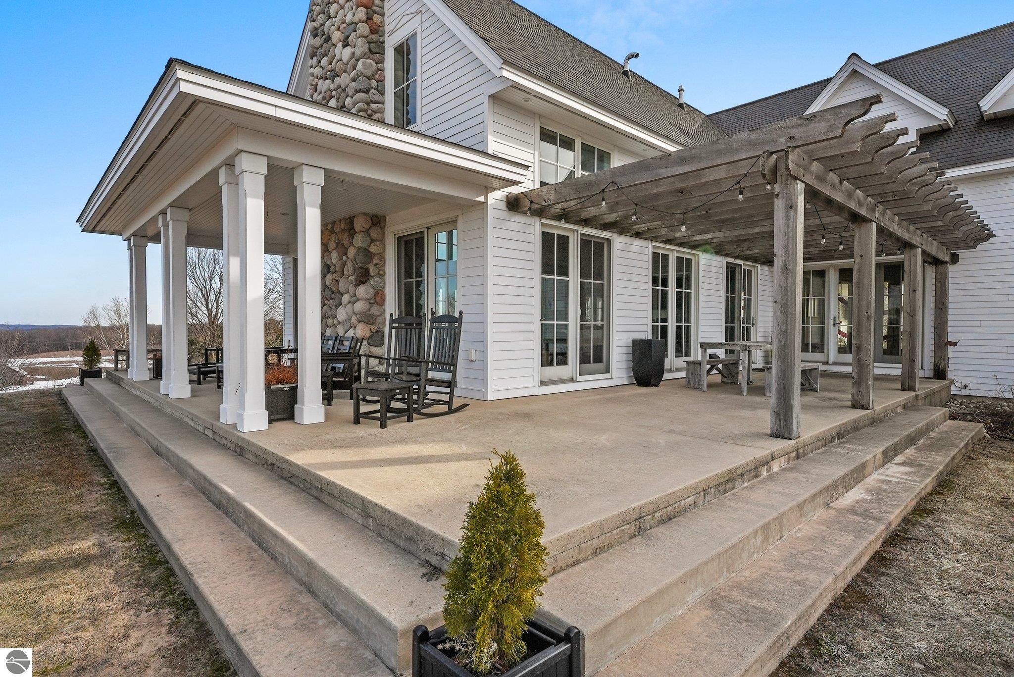 10292 E Fort Road, Suttons Bay, MI 49682 — Photo 85