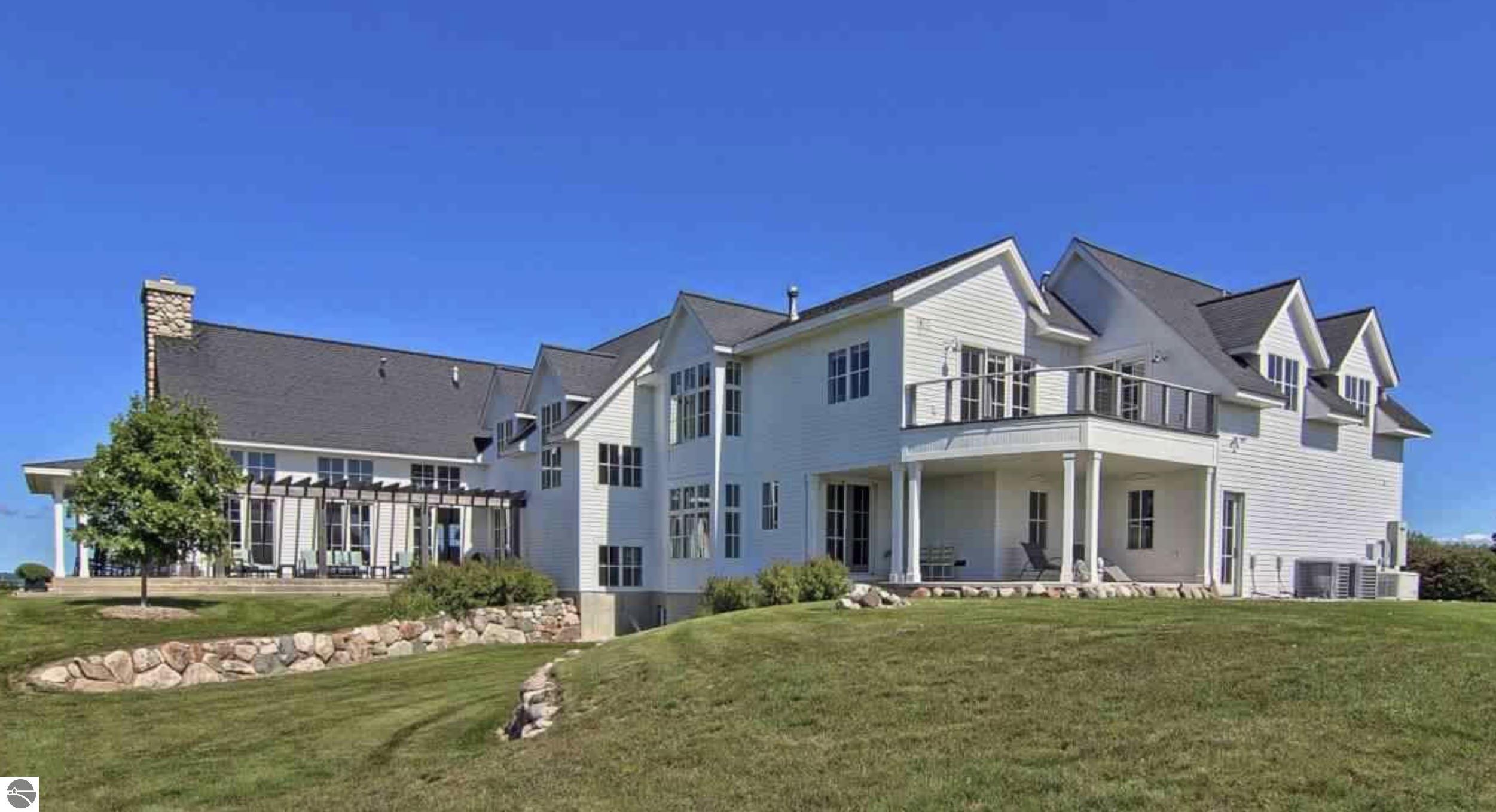 10292 E Fort Road, Suttons Bay, MI 49682 — Photo 86