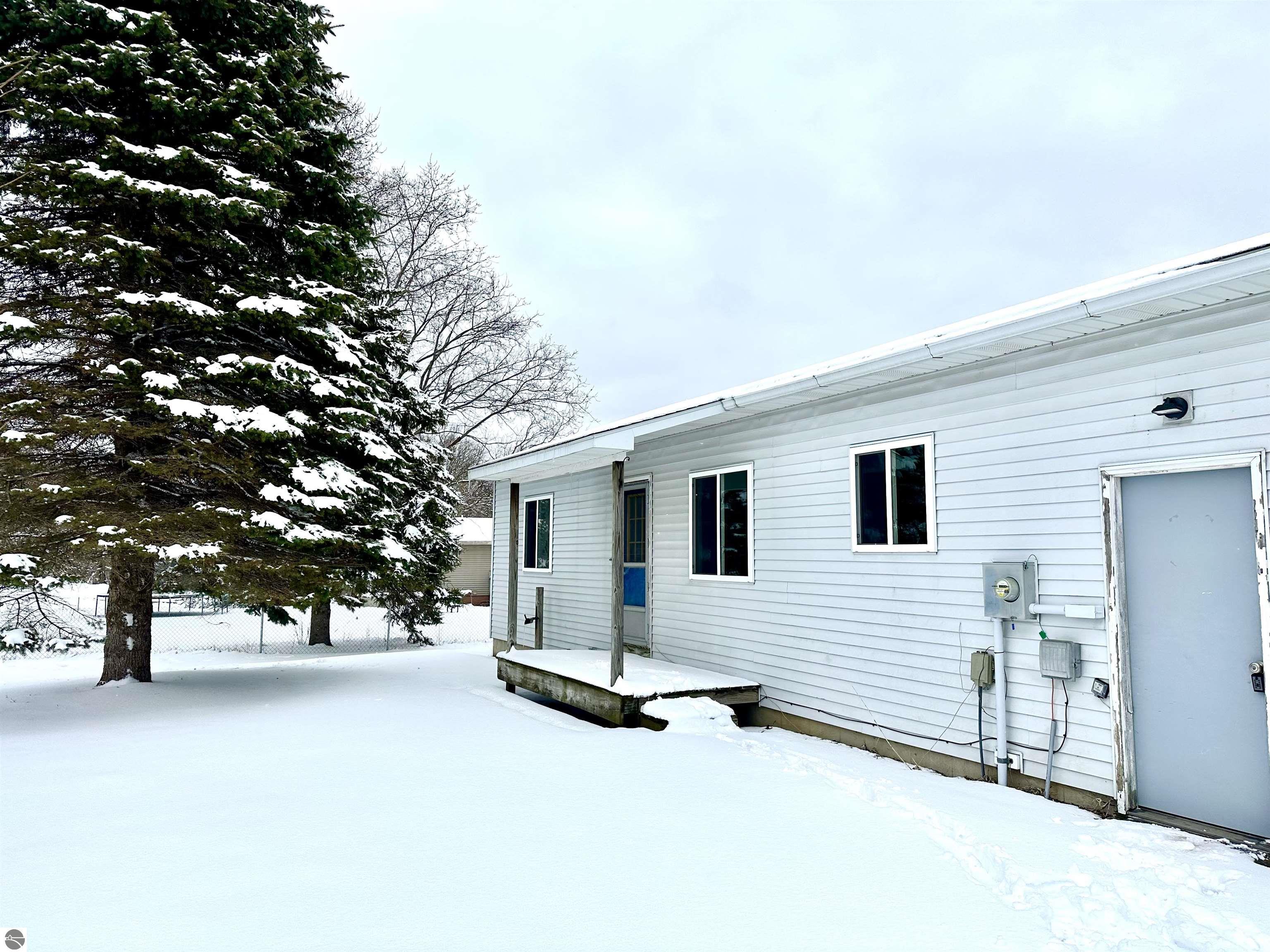 315 Kuhn Drive, Buckley, MI 49620 — Photo 3