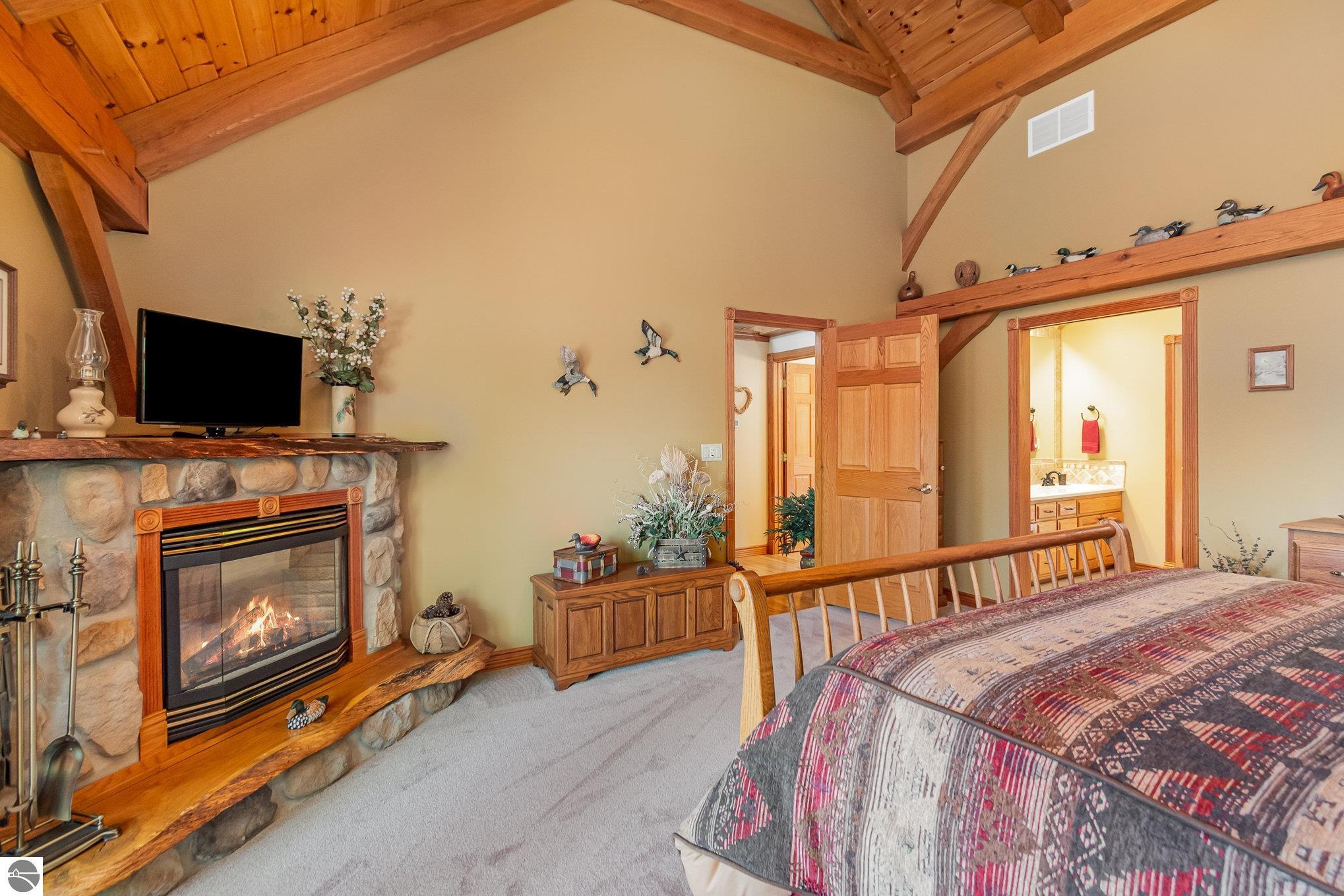 1276 Queensway Drive, Lake Isabella, MI 48893 — Photo 16