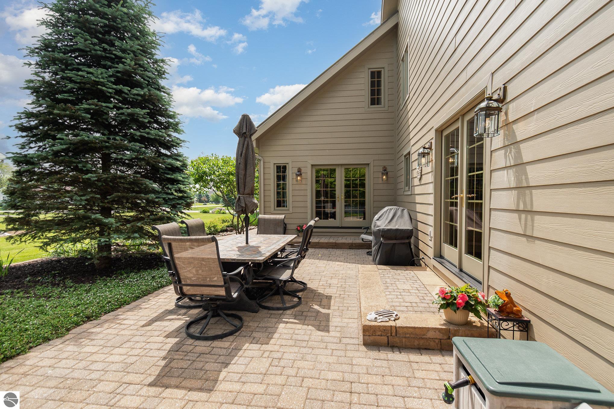 1276 Queensway Drive, Lake Isabella, MI 48893 — Photo 39