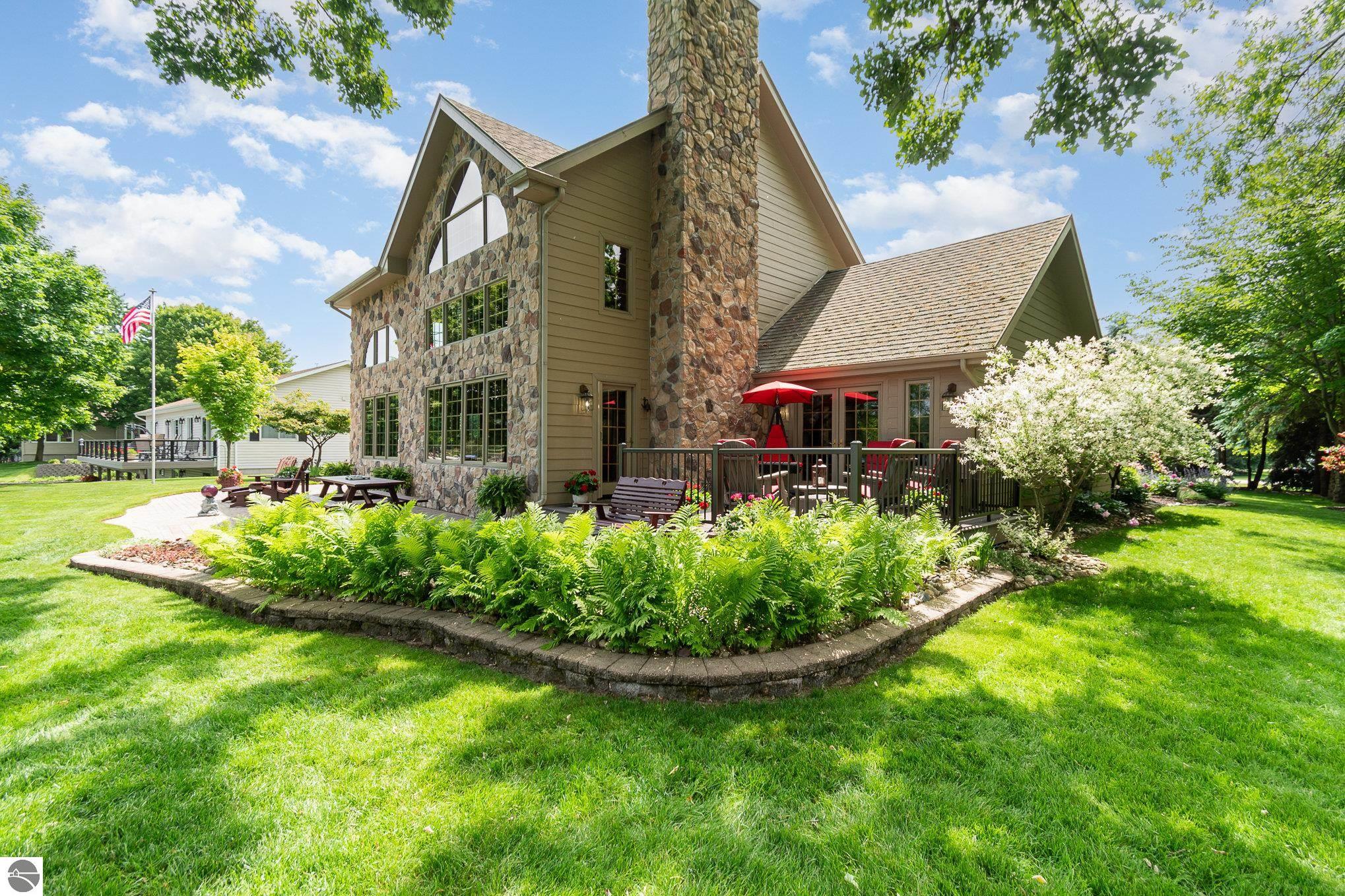 1276 Queensway Drive, Lake Isabella, MI 48893 — Photo 41