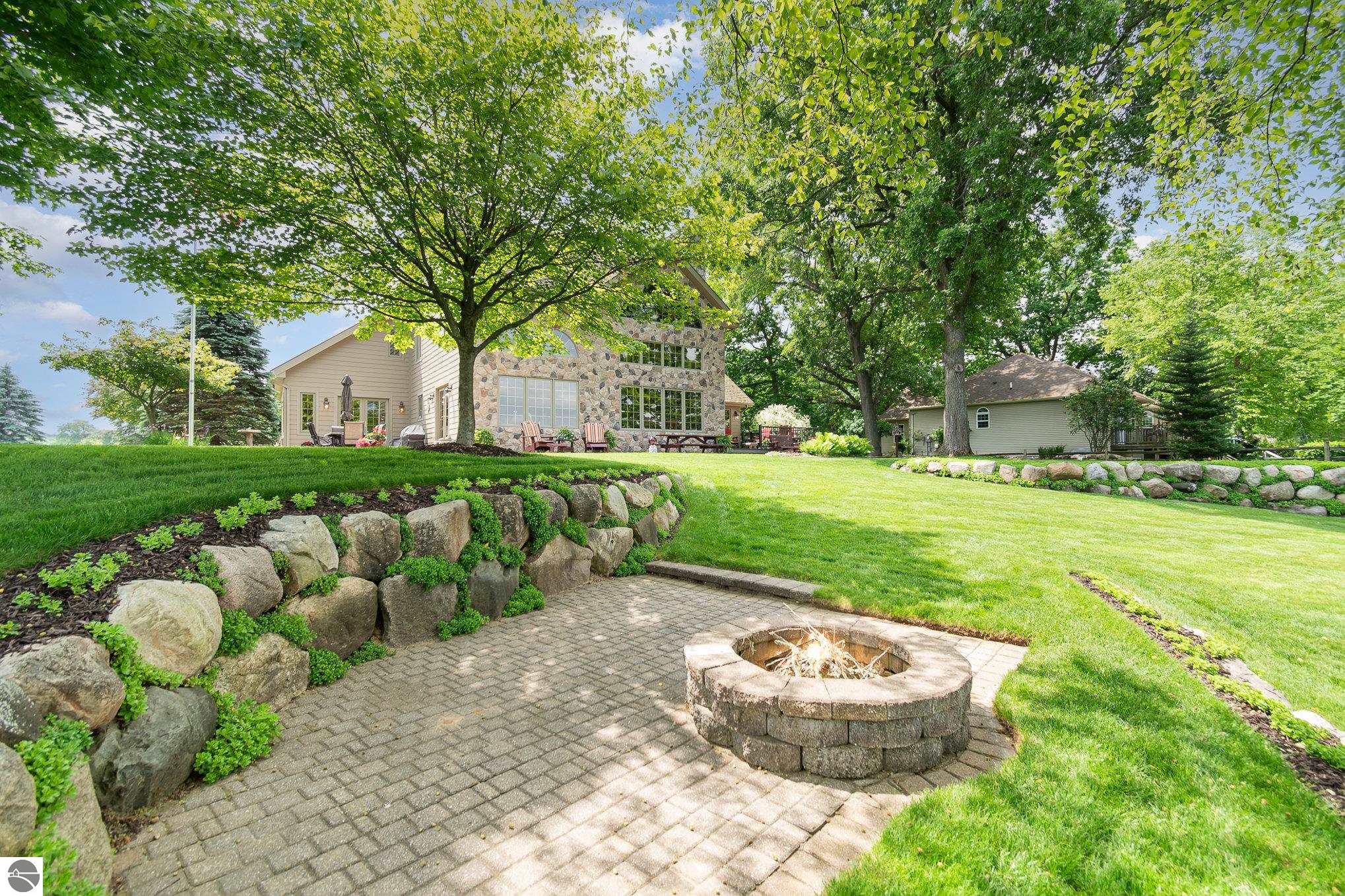 1276 Queensway Drive, Lake Isabella, MI 48893 — Photo 42