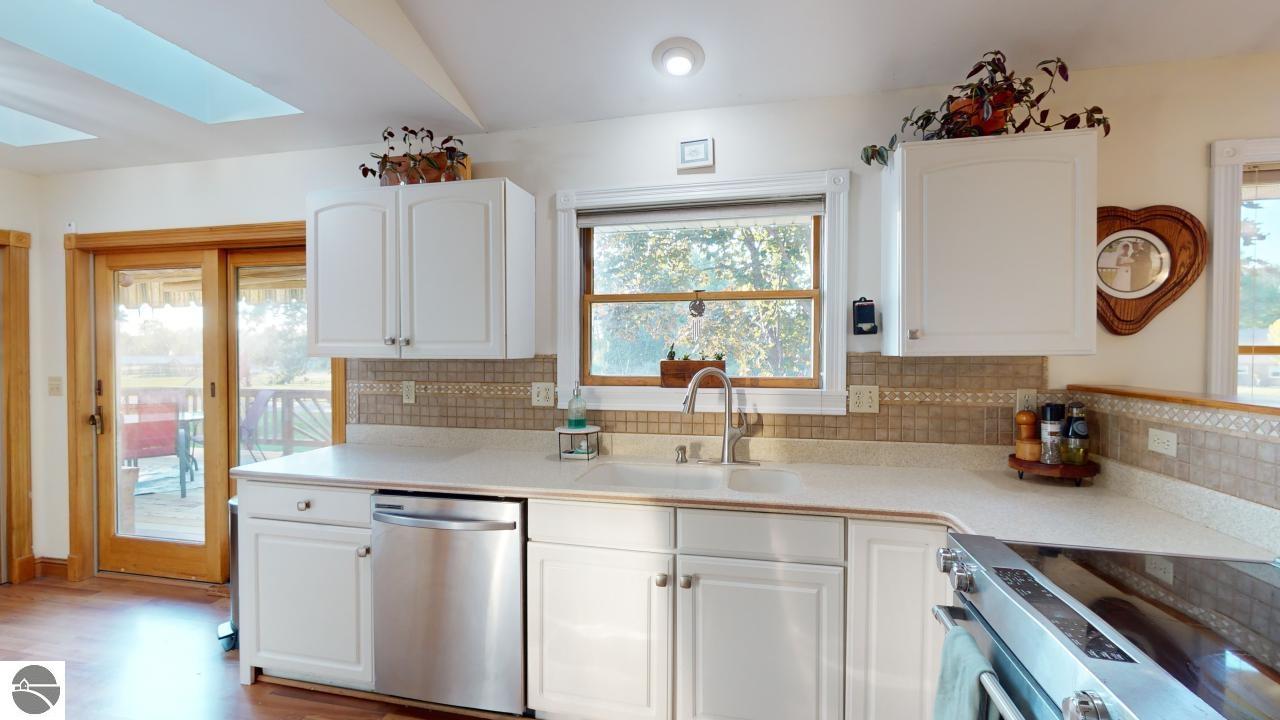 1000 Circle Drive, Lake Isabella, MI 48893 — Photo 22