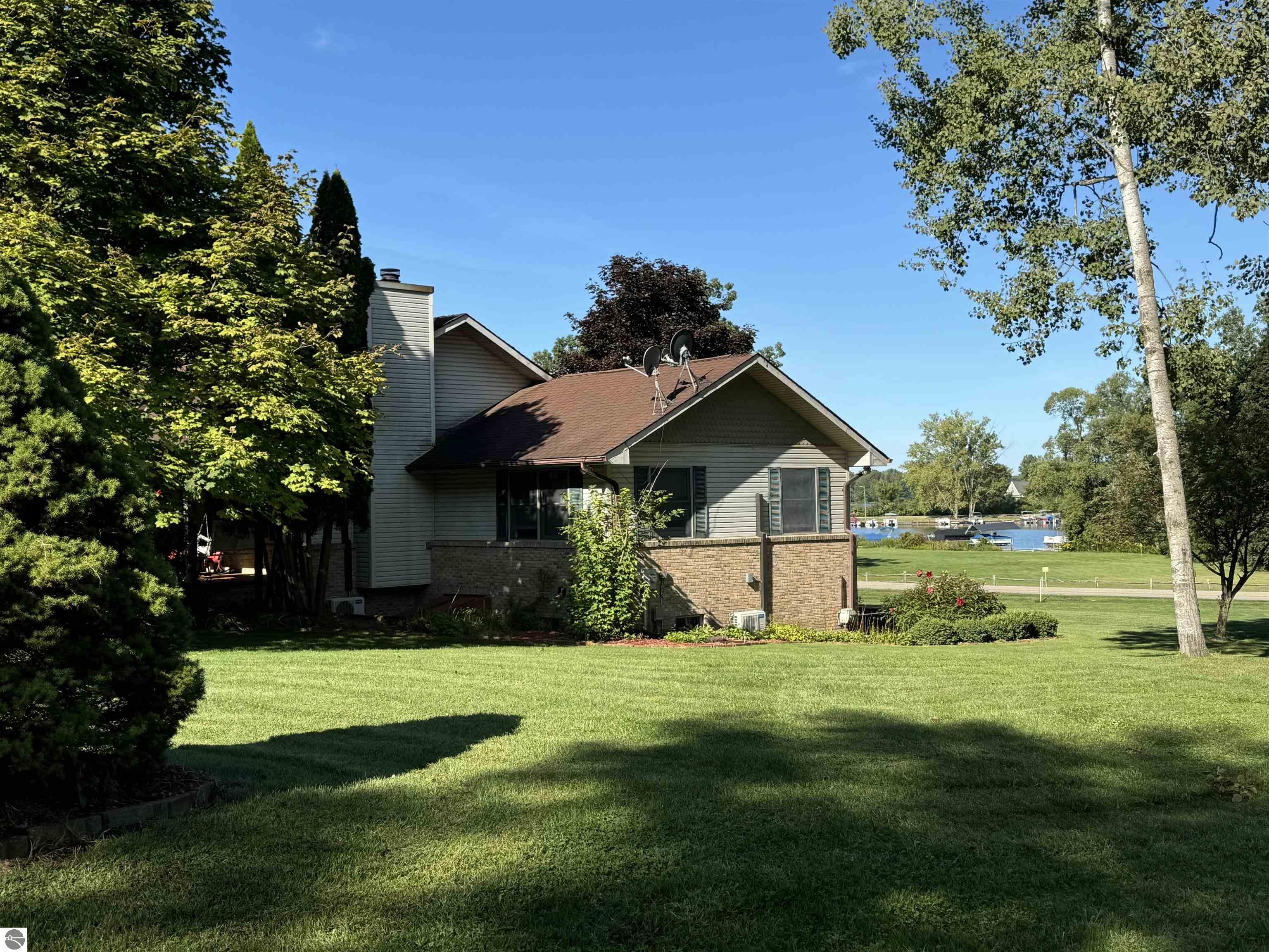 1000 Circle Drive, Lake Isabella, MI 48893 — Photo 4