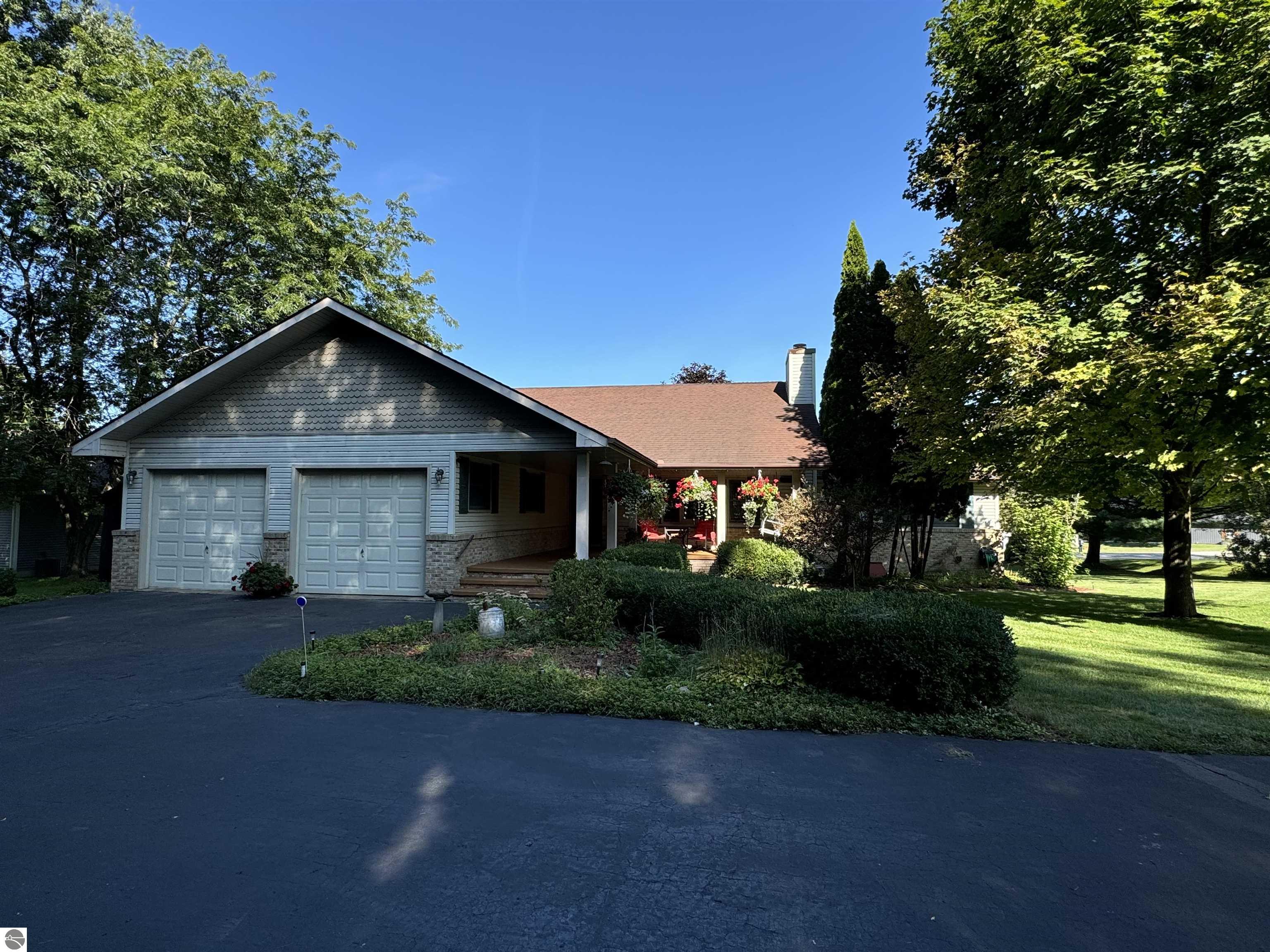 1000 Circle Drive, Lake Isabella, MI 48893 — Photo 7