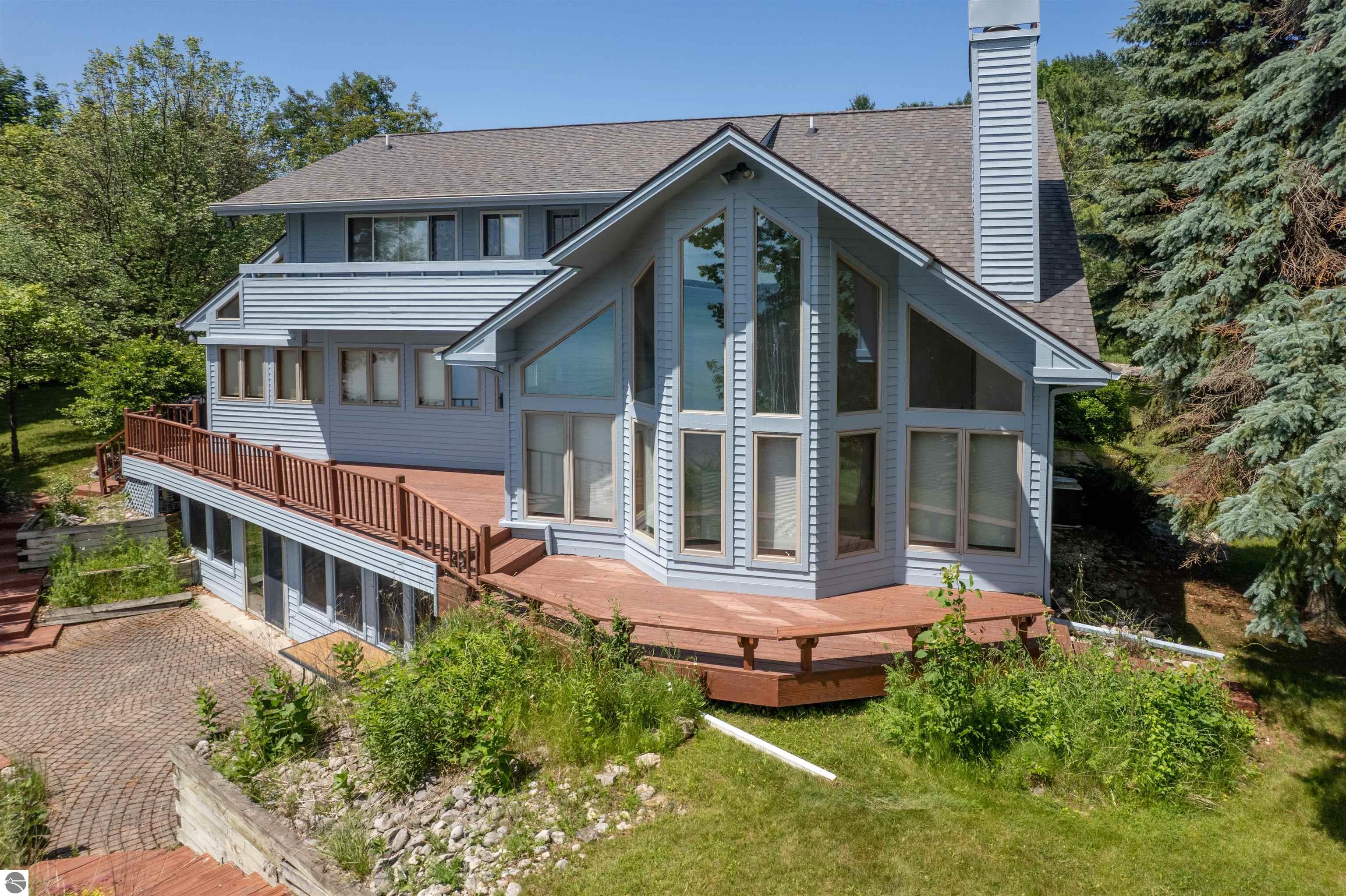 Click to enlarge photo