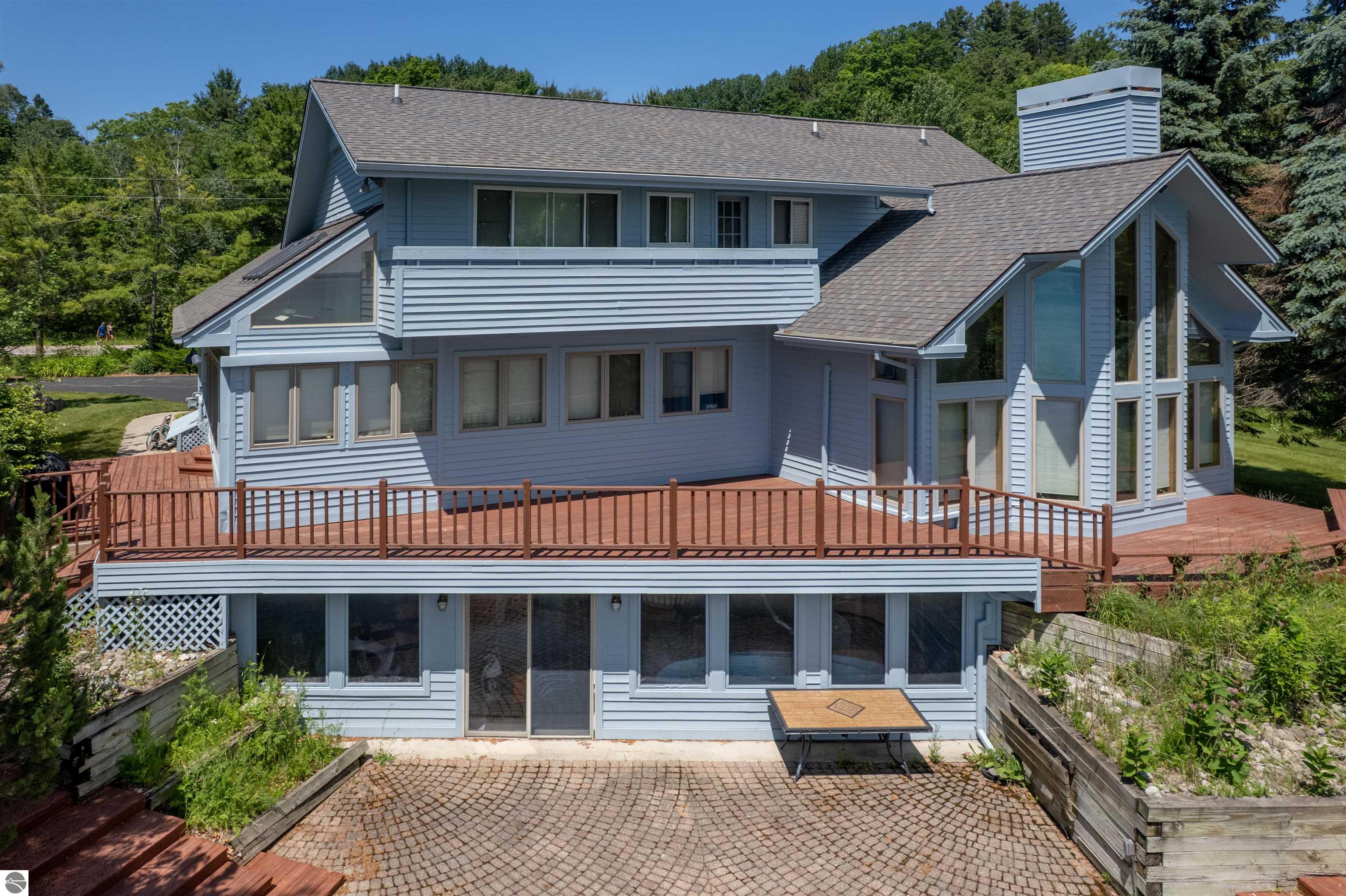 Click to enlarge photo