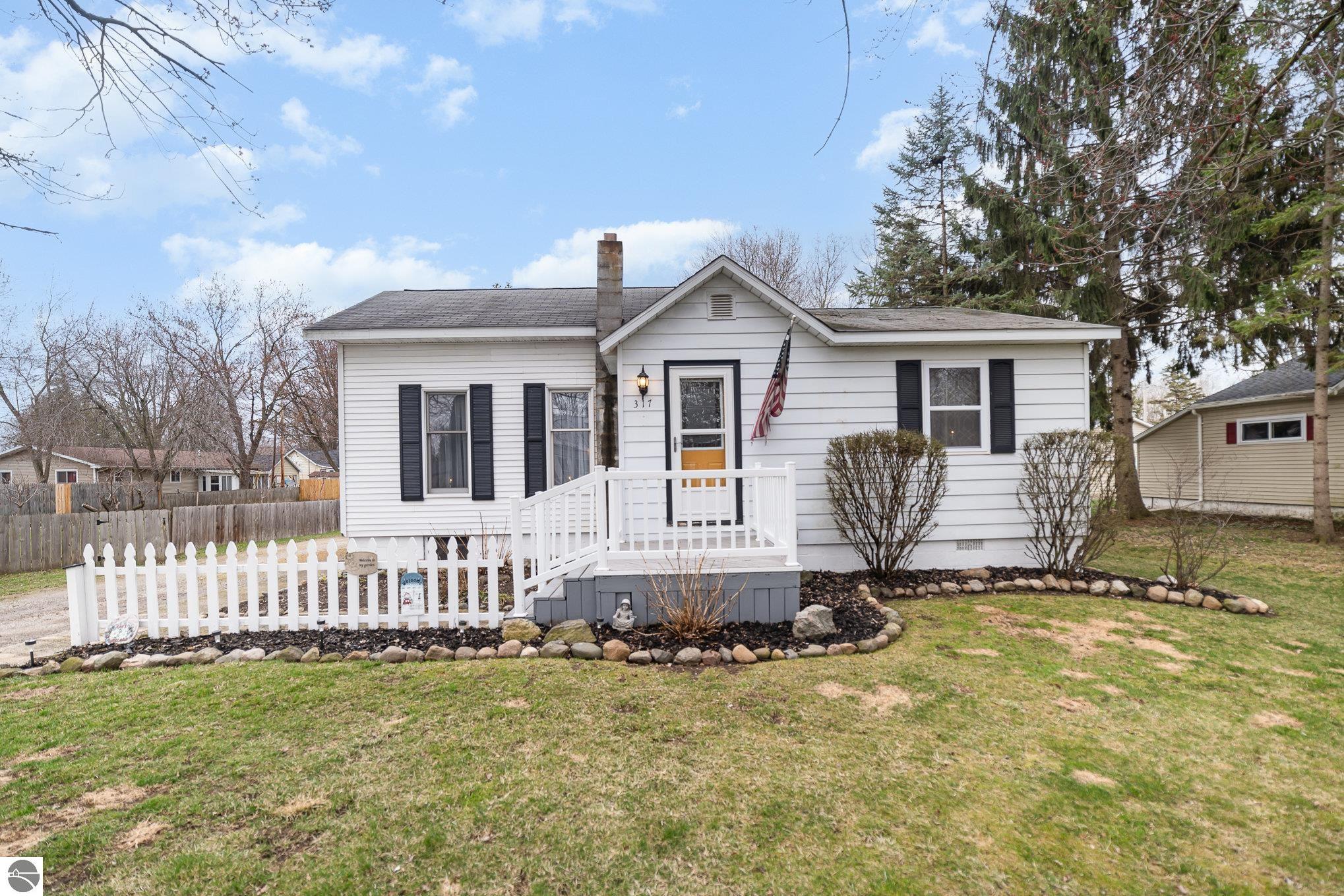 317 First Street, Breckenridge, MI 48615 — front exterior