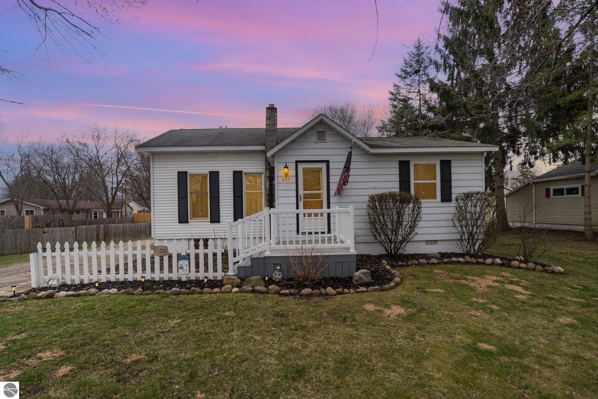 317 First Street, Breckenridge, MI 48615 — Photo 23